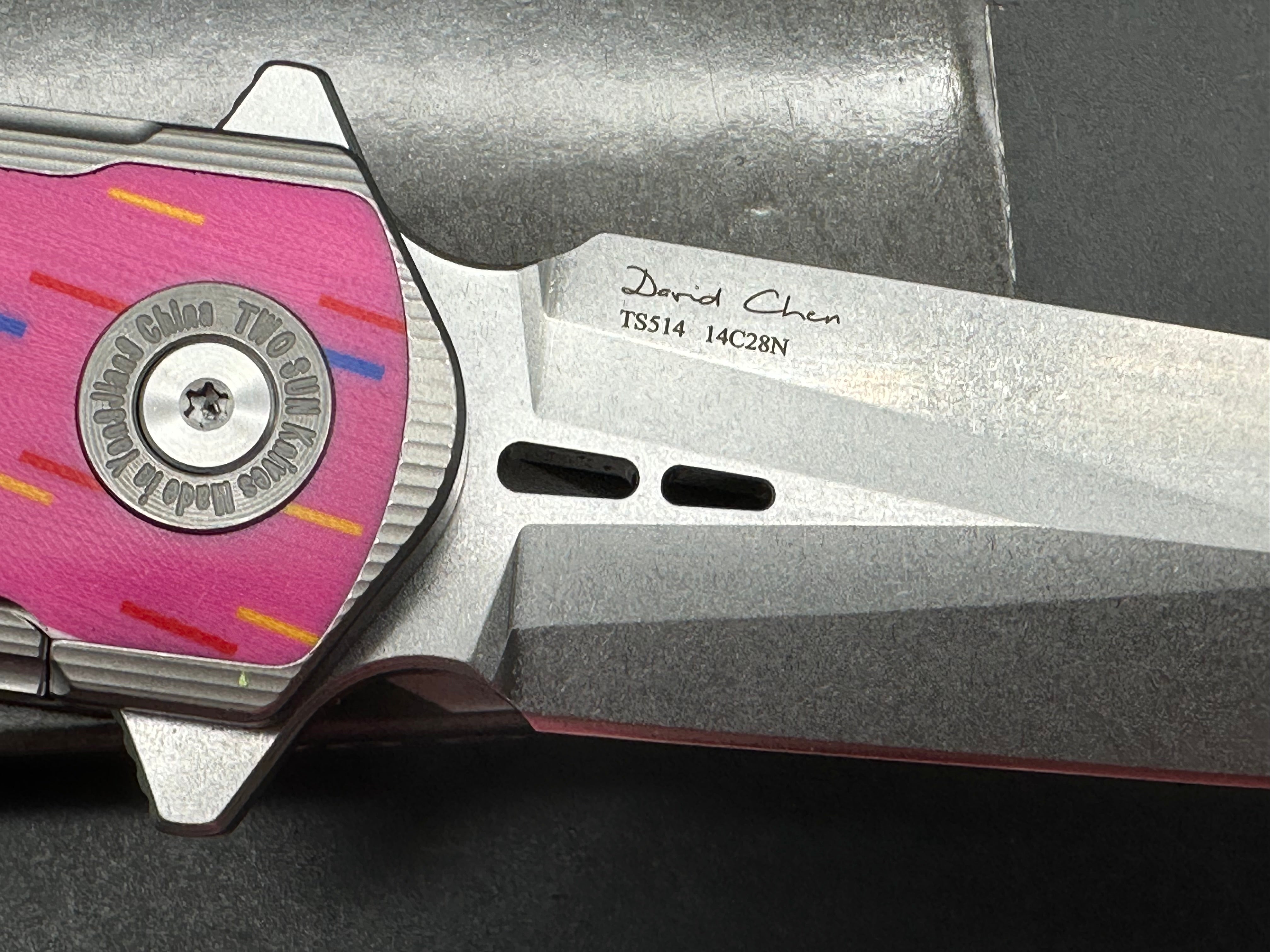 TwoSun TS514 Davin Chen design, titanium frame lock with G10 insert 14c28n blade