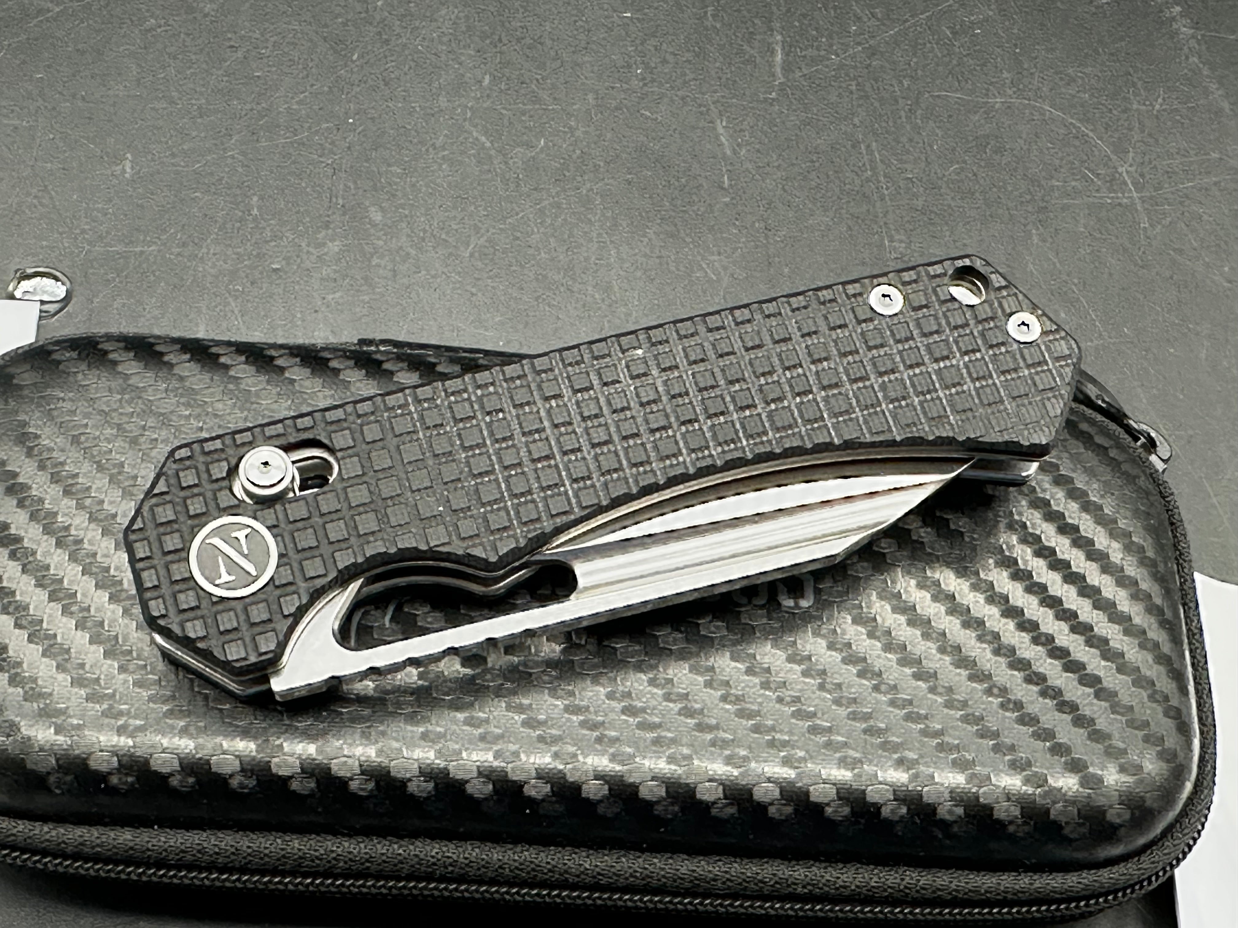 NedFoss Cougar knife black G10 scales w/14C28N clip point blade