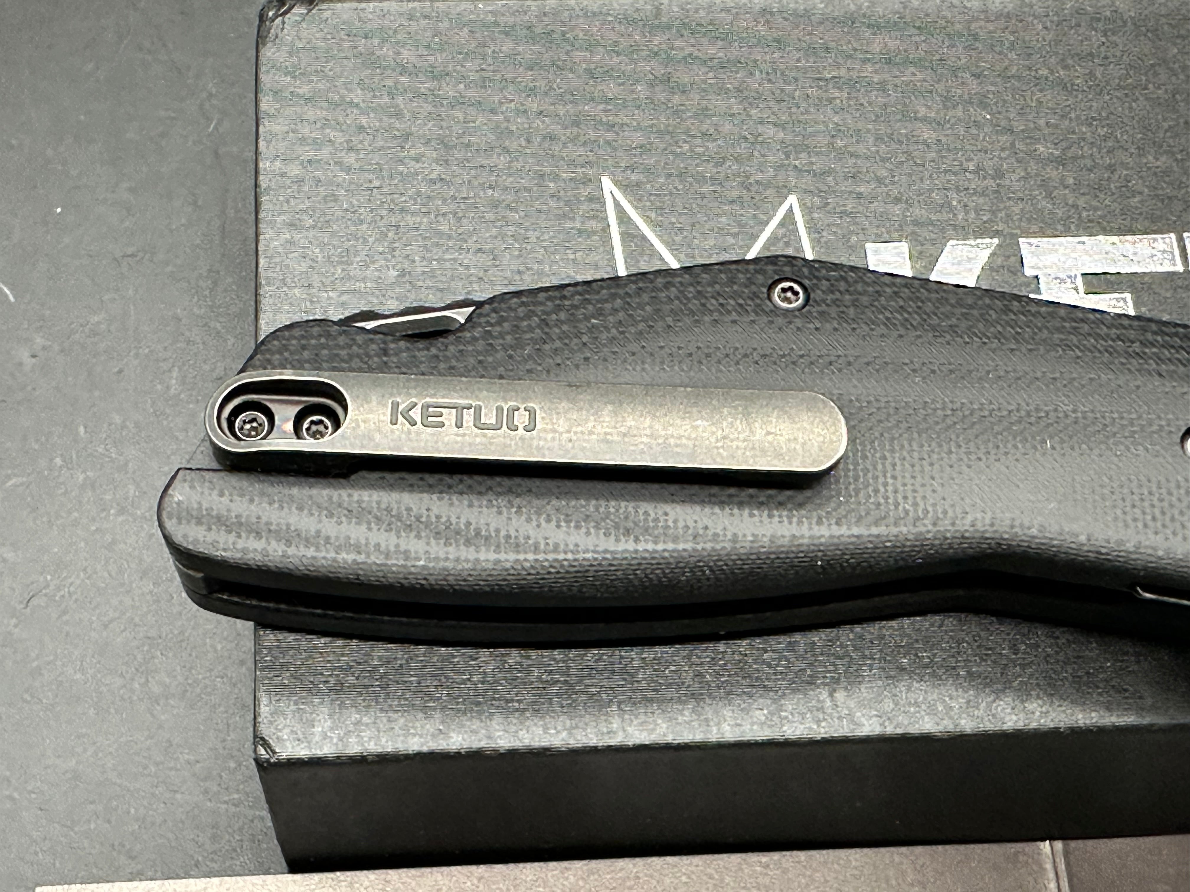 Ketuo Yakuza G-10 V2, Blackwashed 14C28N Blade, Black G-10 Handles with Carbon Fiber Bolsters