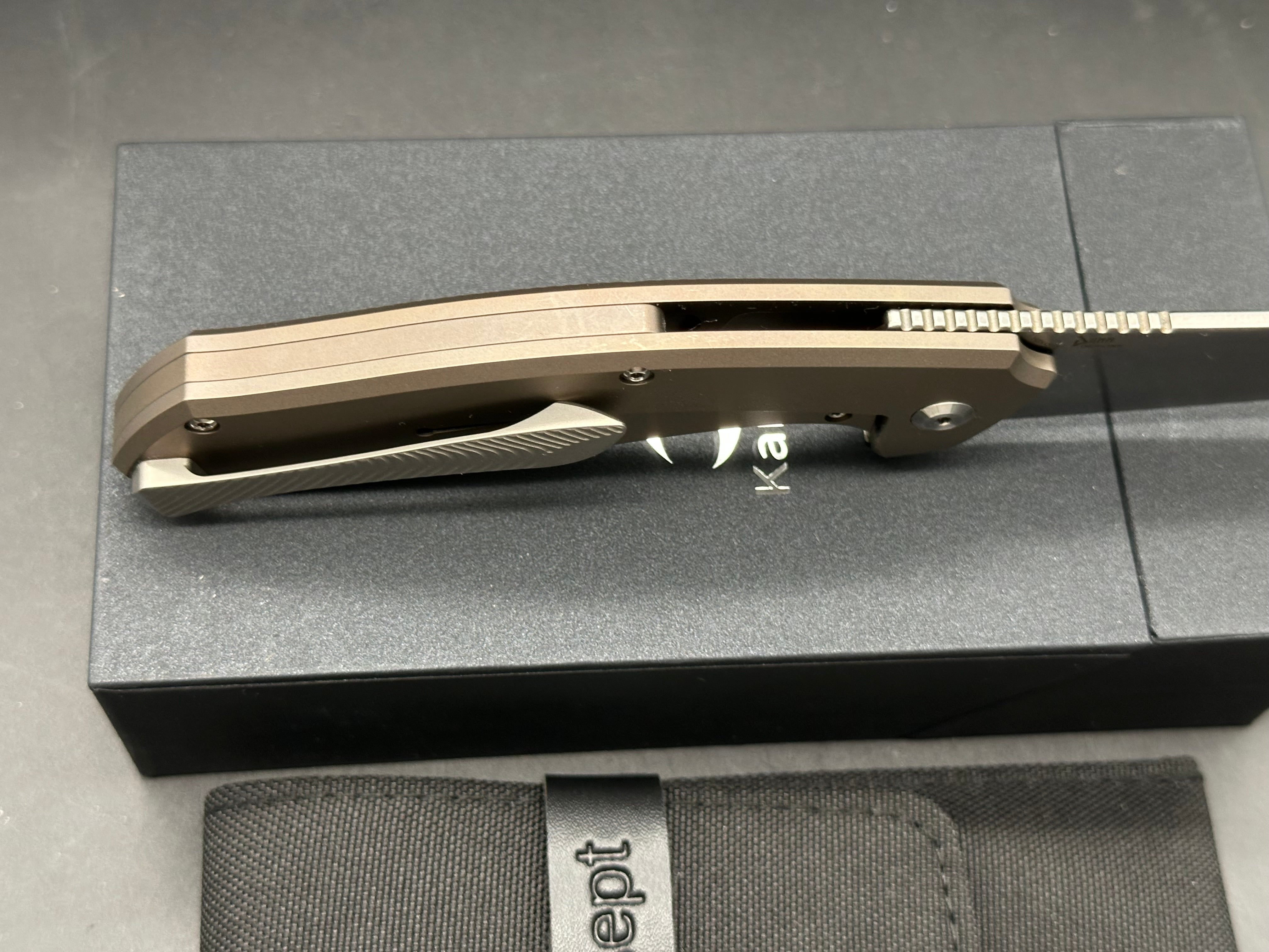 KANSEPT HAVORN 3.49" S35VN CARBON FIBER
INLAY