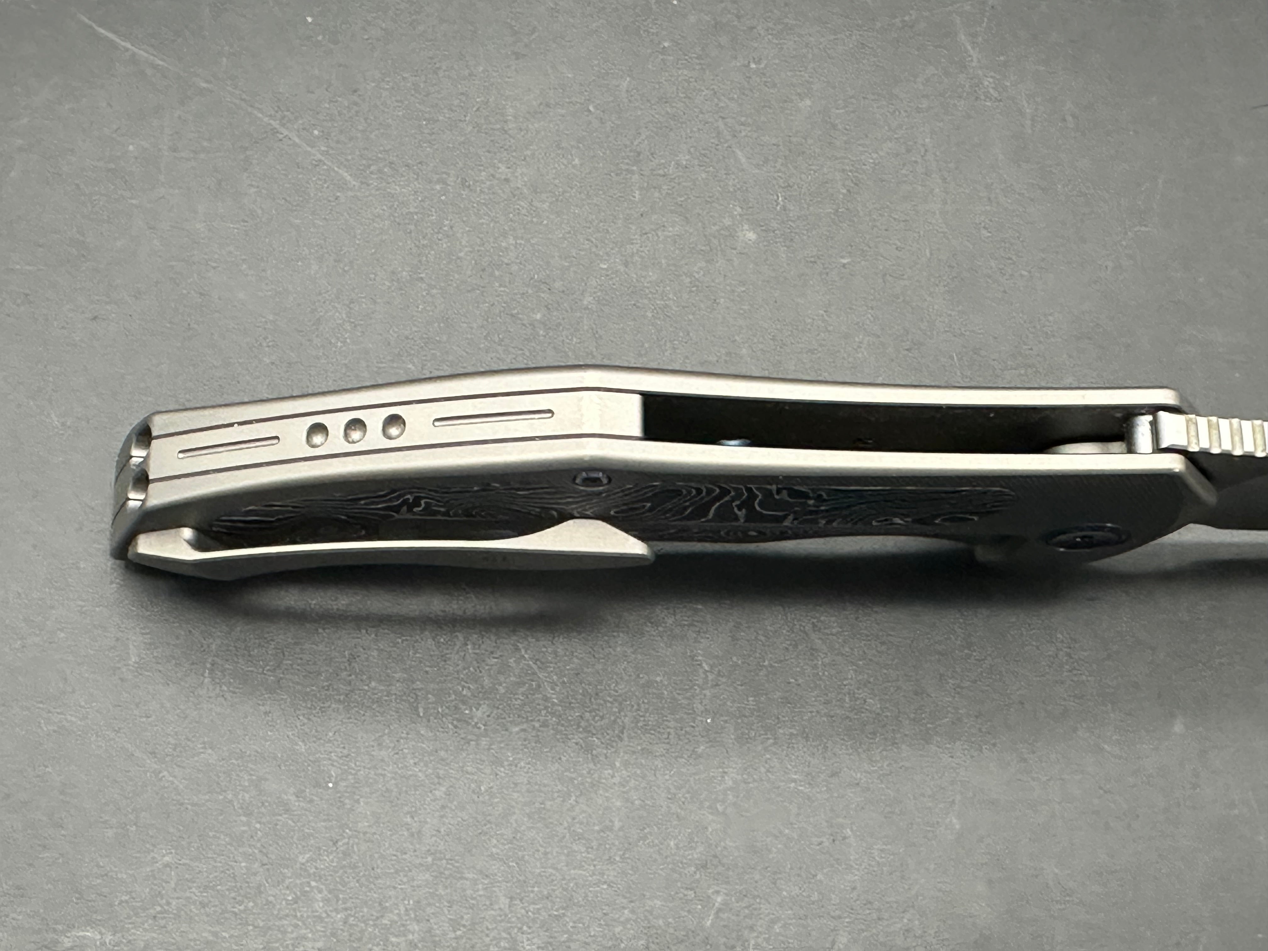 WE KNIFE Magnetron Flipper Knife Titanium & Carbon Fiber Handle (3.76" CPM 20CV Blade)