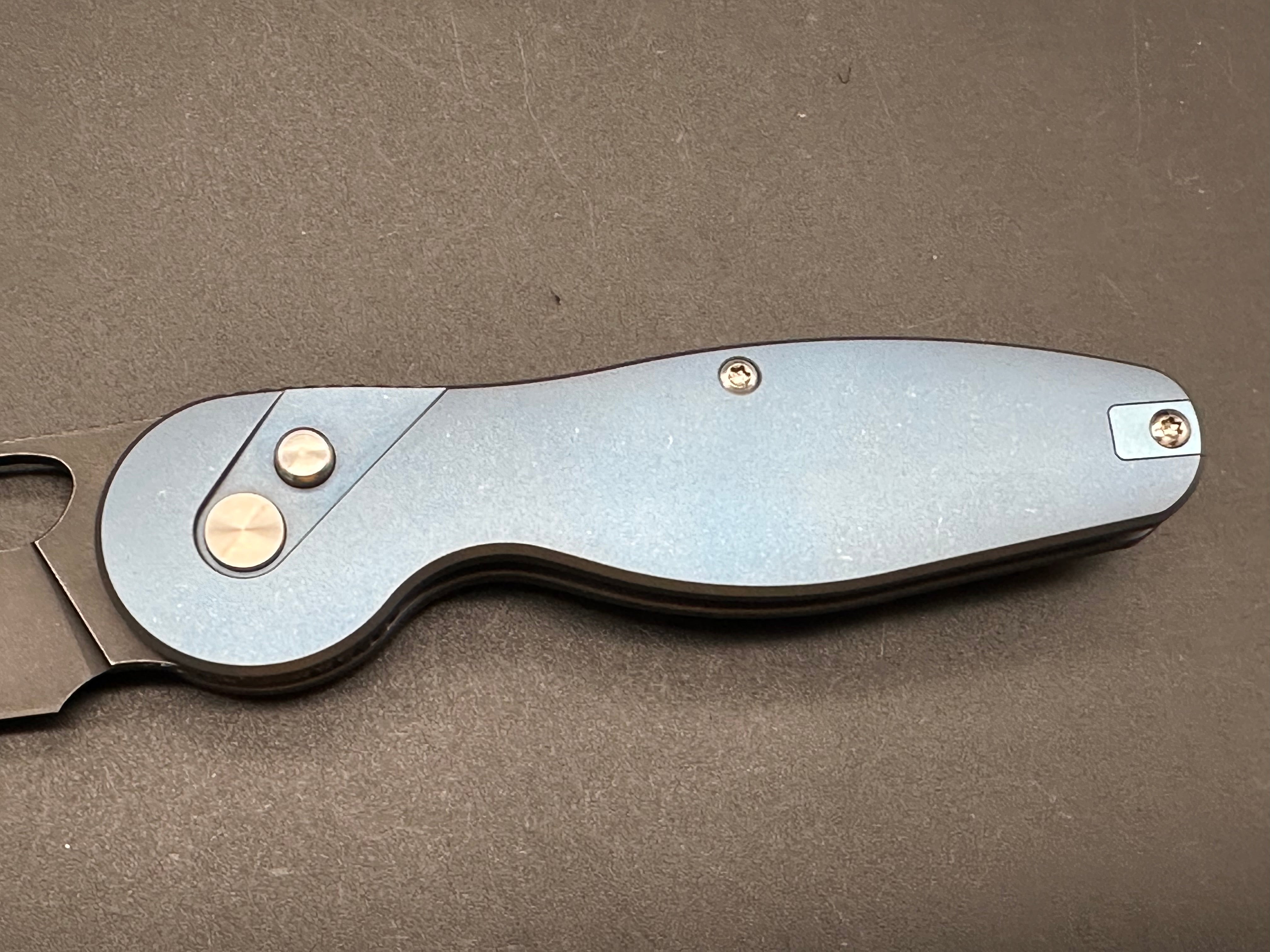 Indiana Knives EDZ blue titanium w/Magnacut blade