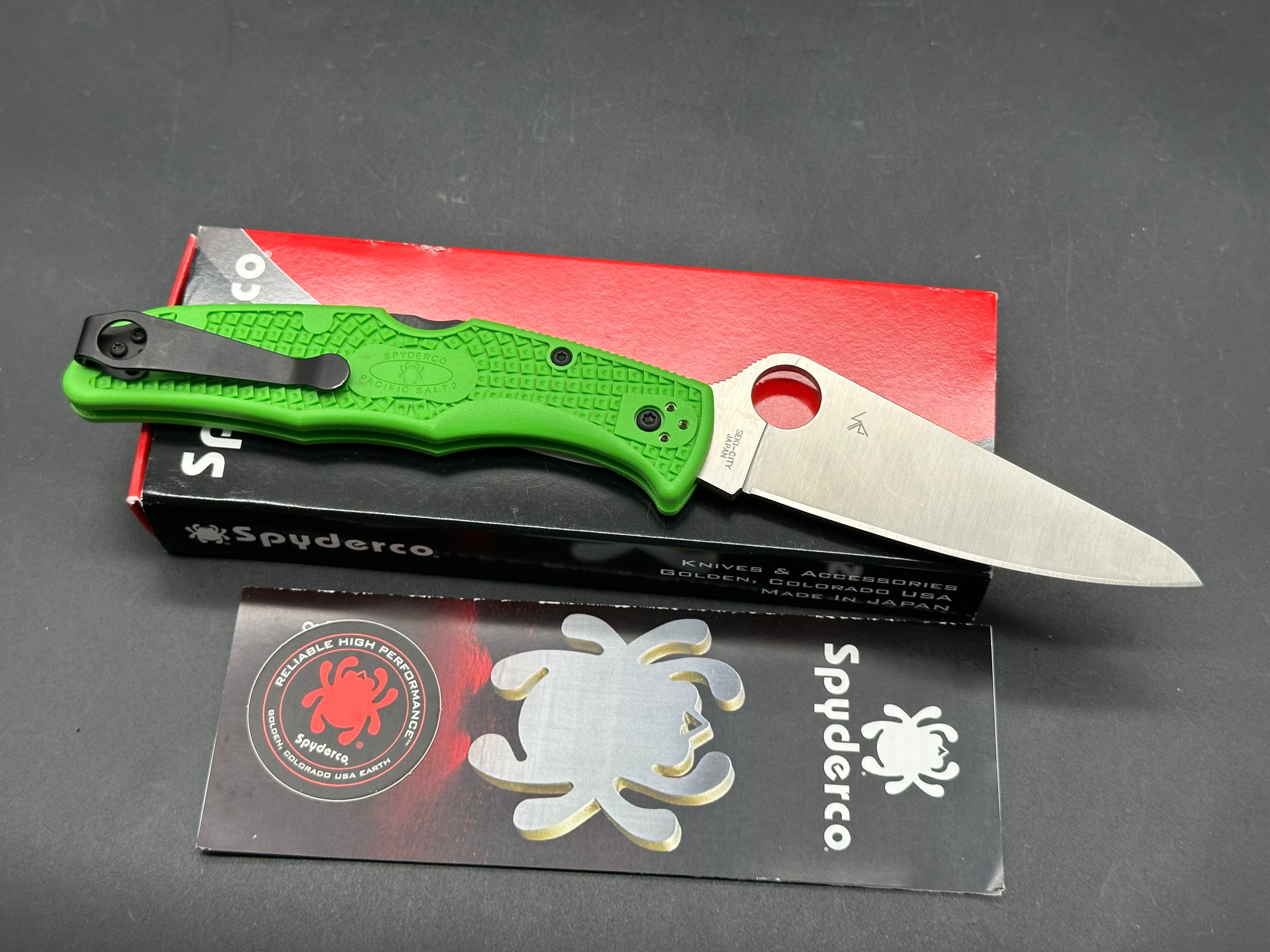 Spyderco Pacific Salt 2 Lockback Knife Green FRN (3.4" Satin LC200N)