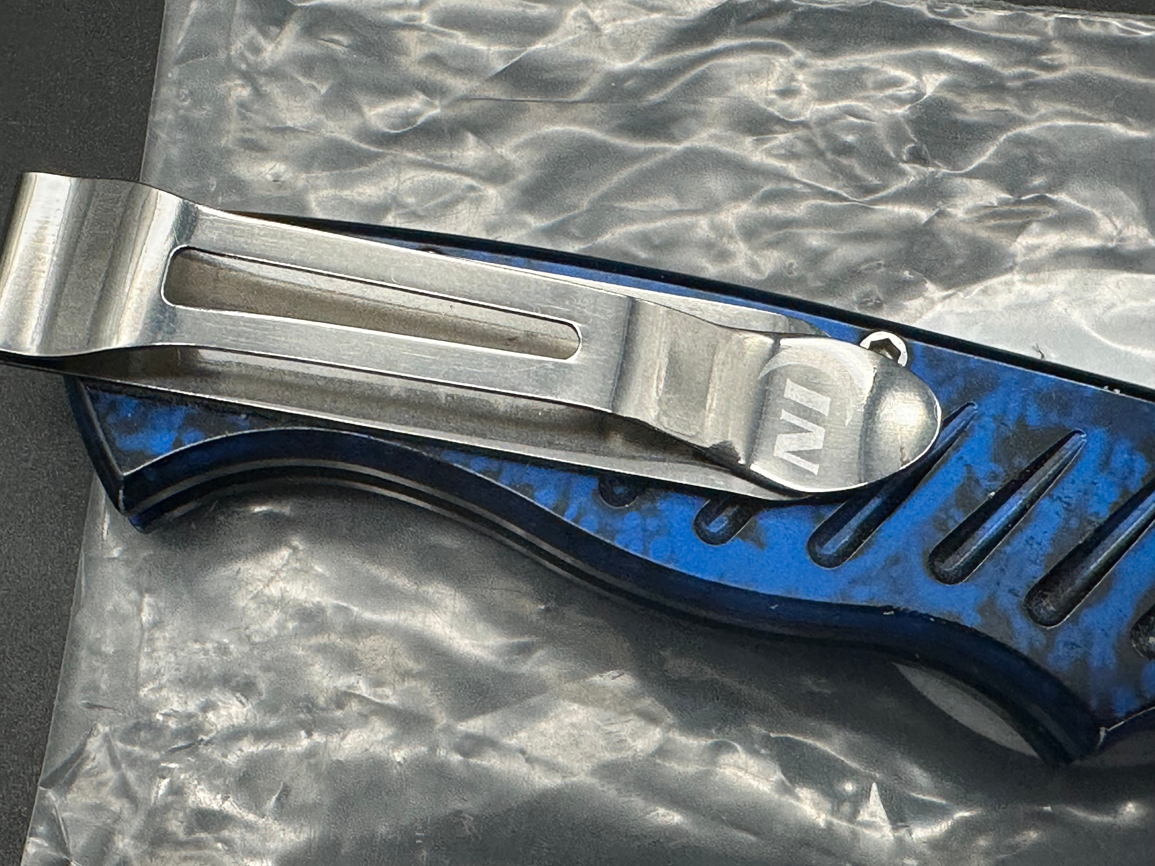 Piranha P1 Auto Blue aluminum w/154CM blade