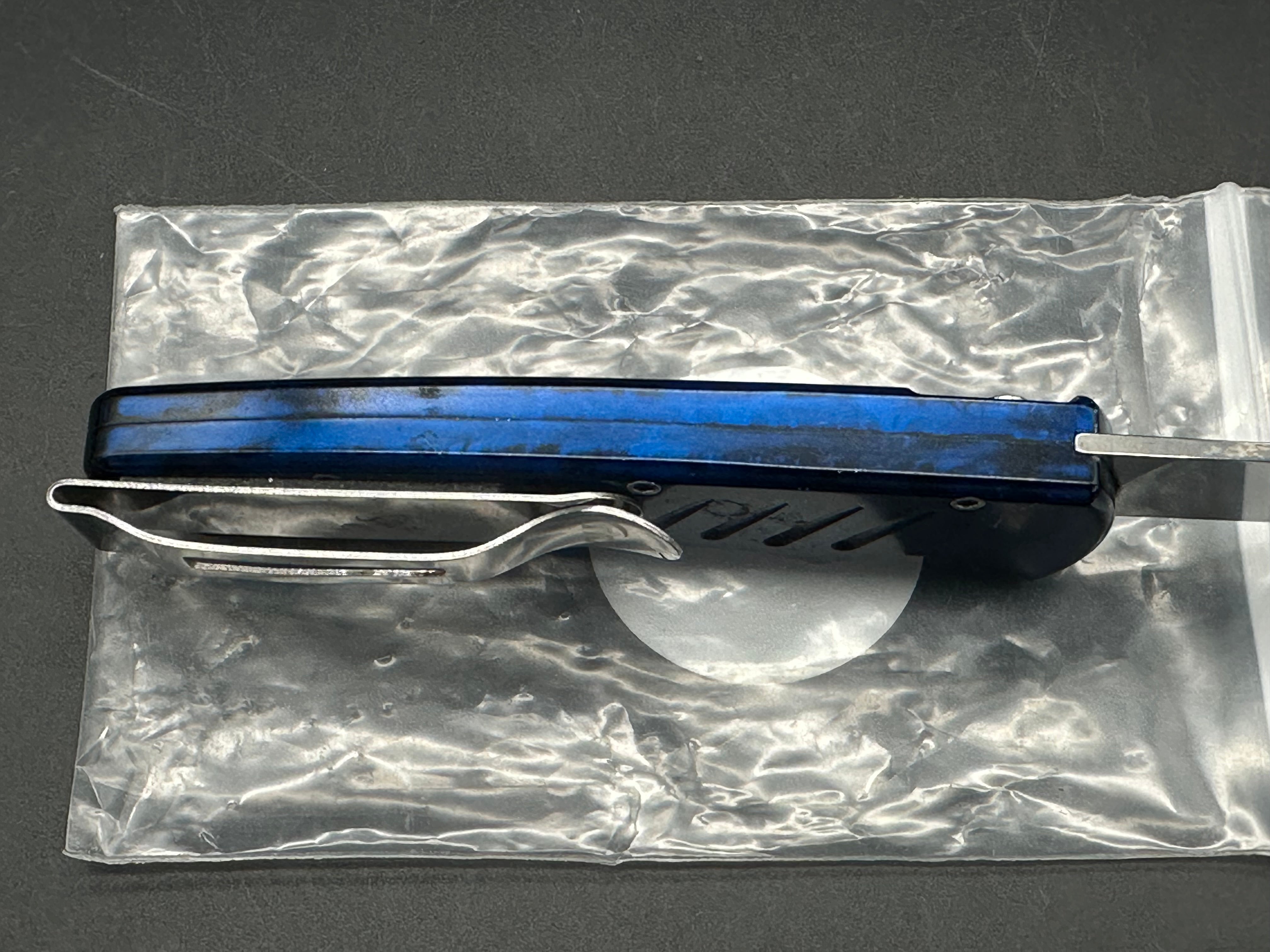 Piranha P1 Auto Blue aluminum w/154CM blade