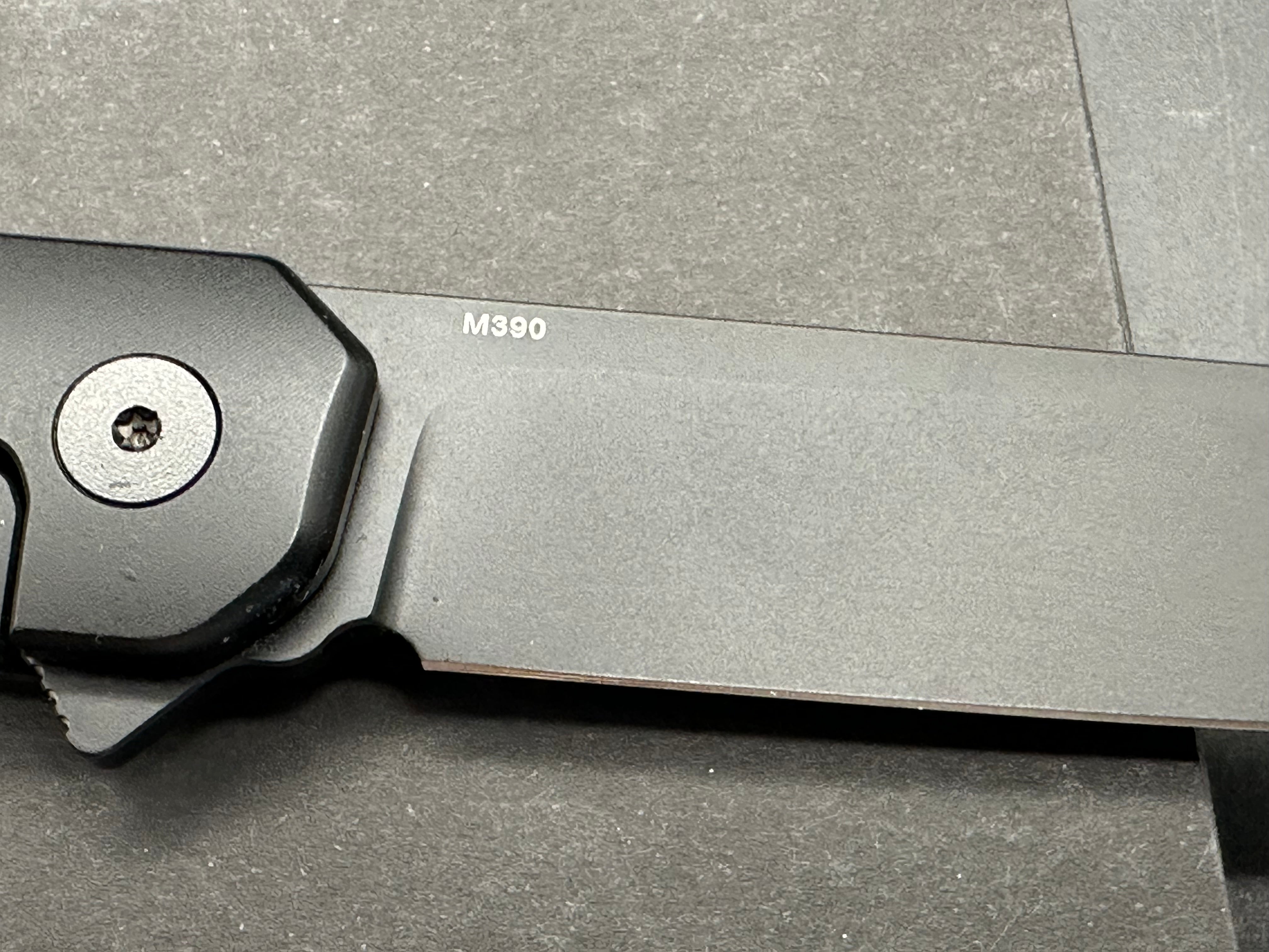 Quiet Carry Large IQ Black Titanium DLC M390