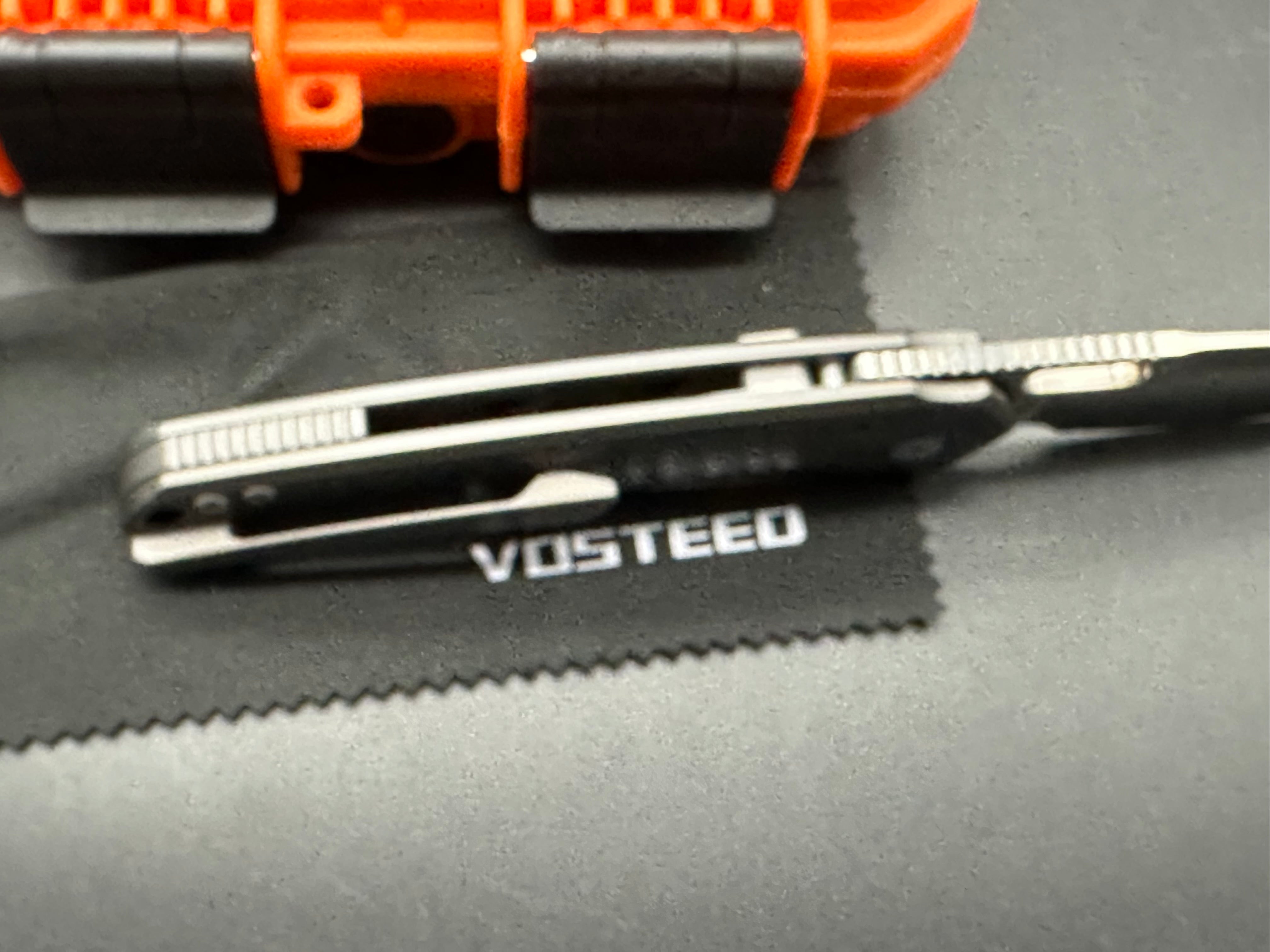 Vosteed Psyop, Satin Elmax Blade, Bead Blasted Ti Handles