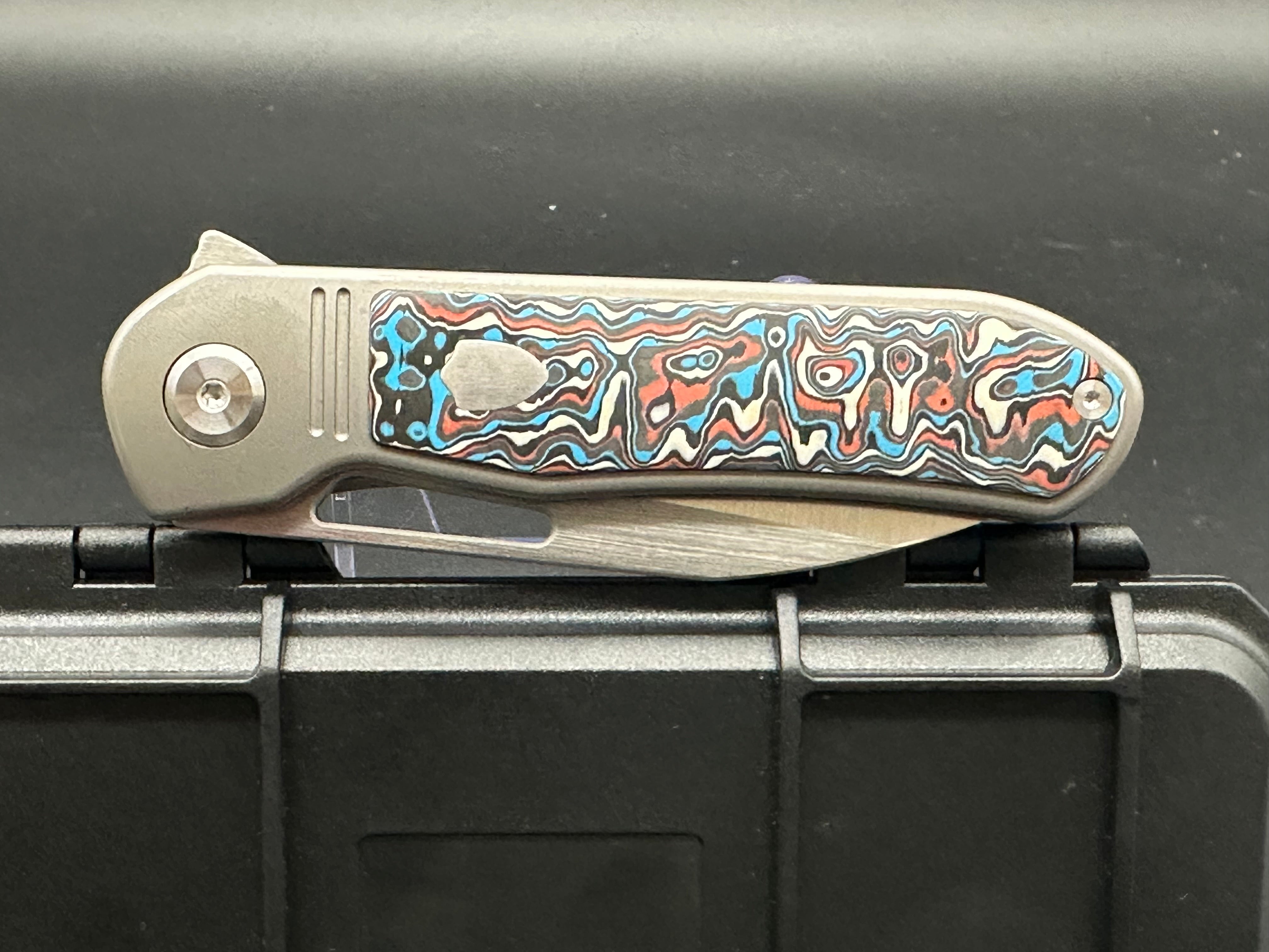 Tuya Knife Mutt red/white/blue carbon fiber / titanium handle w/S90V blade