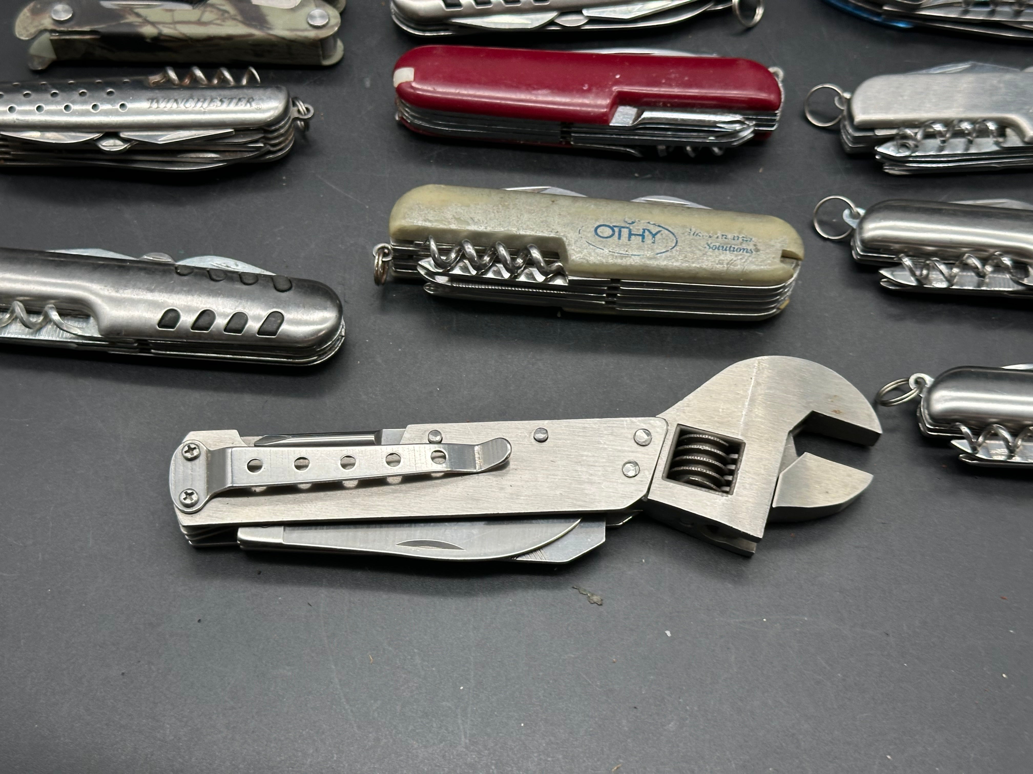 Bundle of 14 multi functional knives