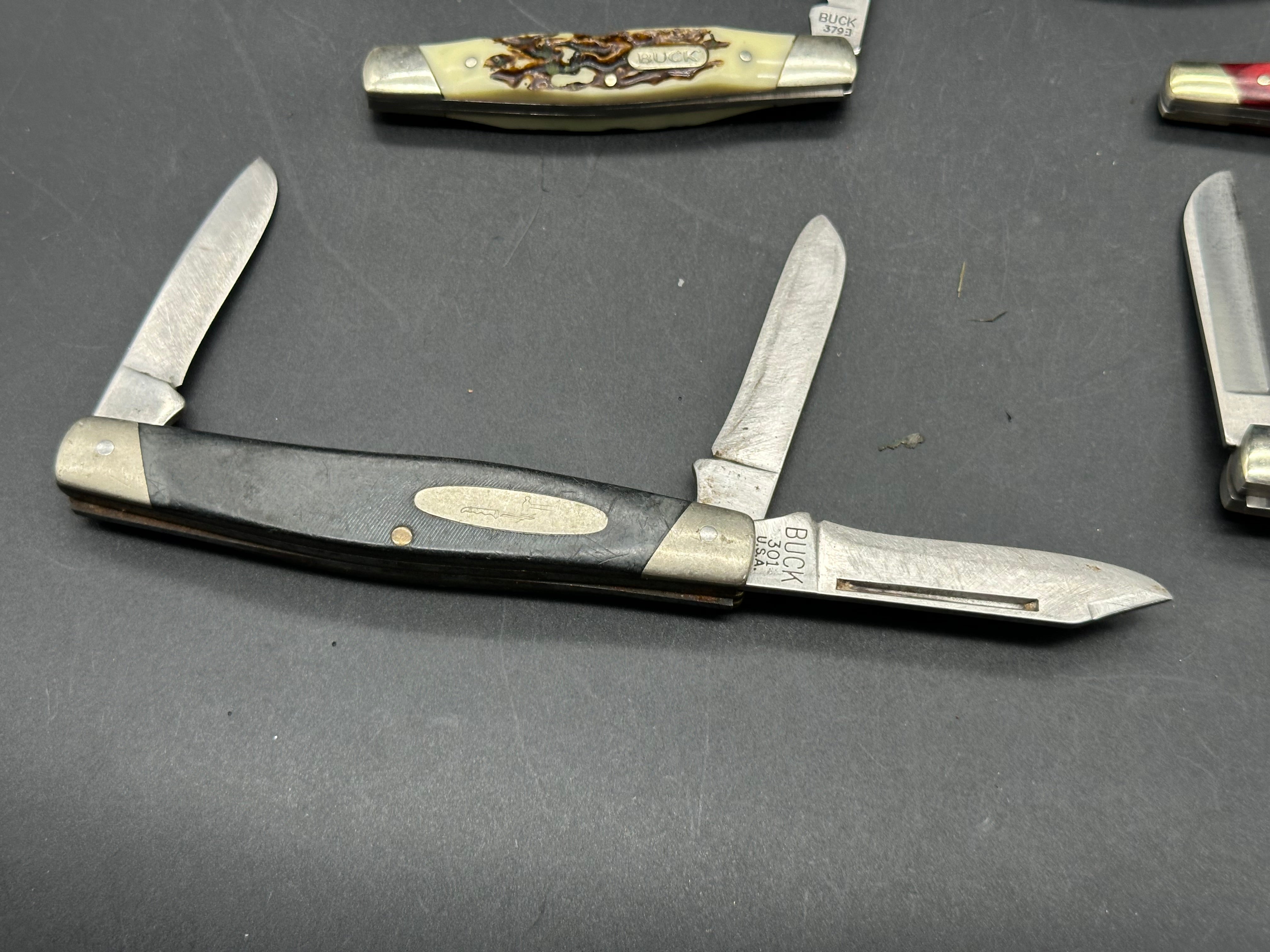 8 knife bundle Buck knives