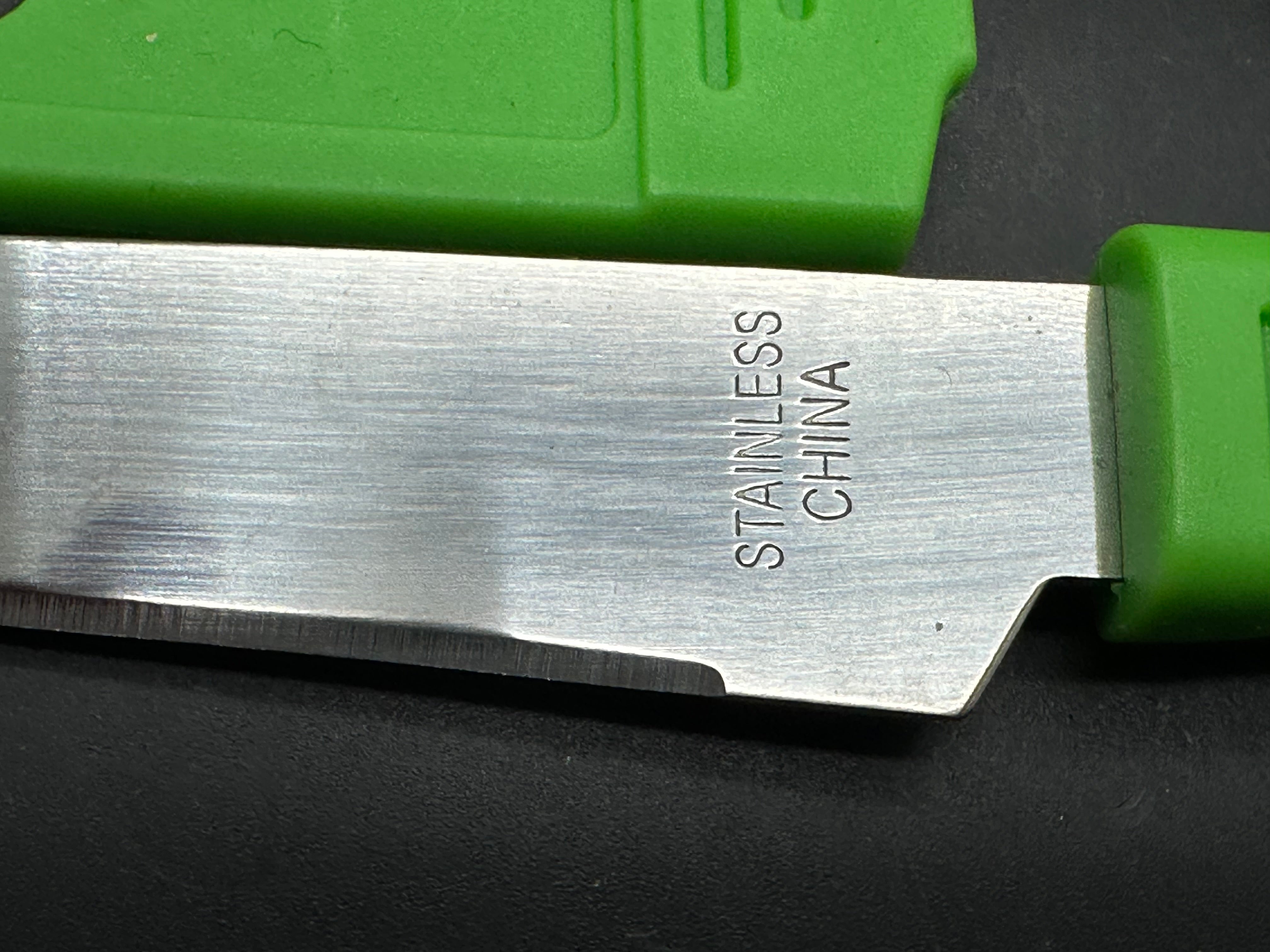 Bundle of 13 fixed blade knives
