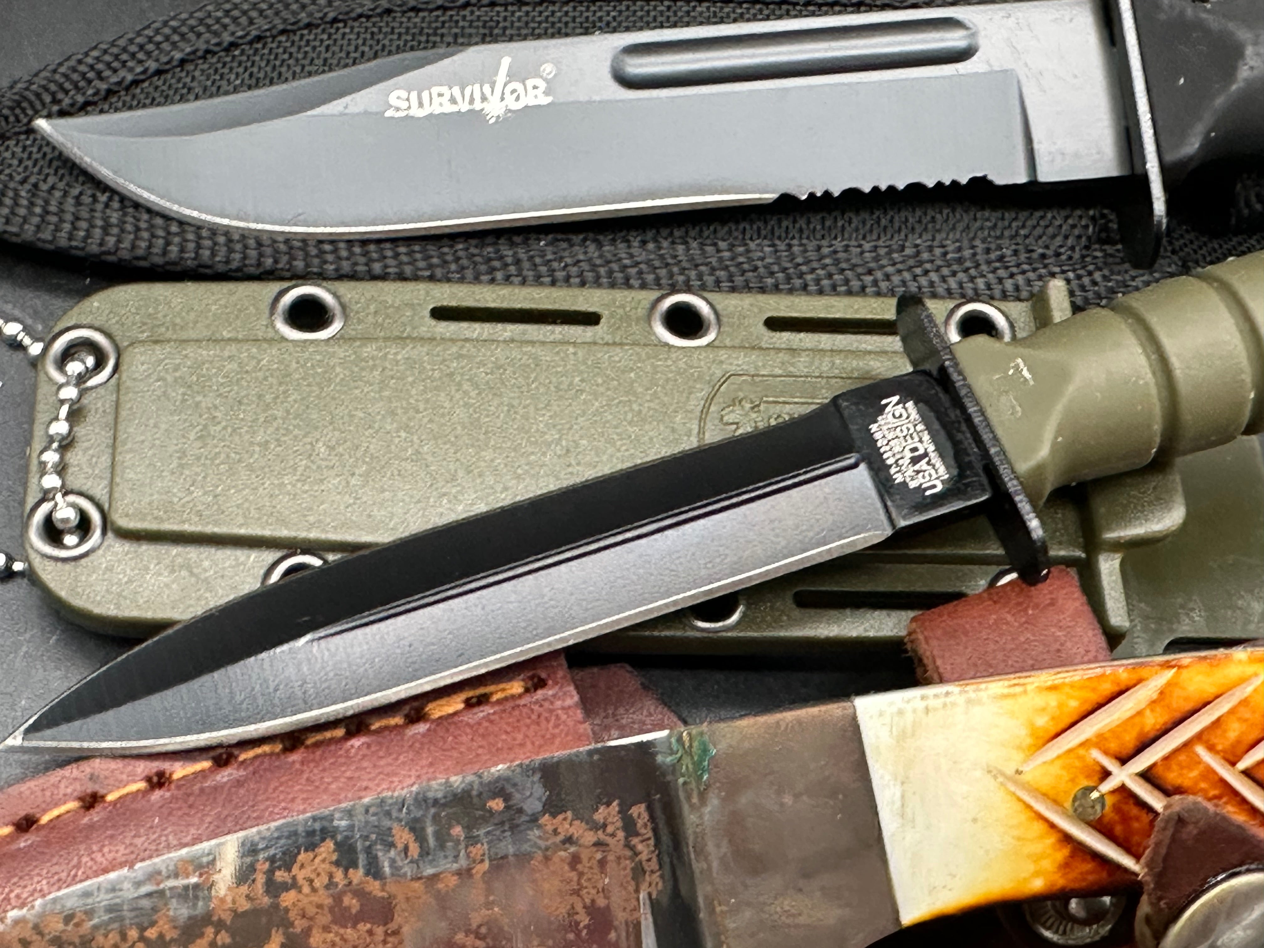 Bundle of 13 fixed blade knives