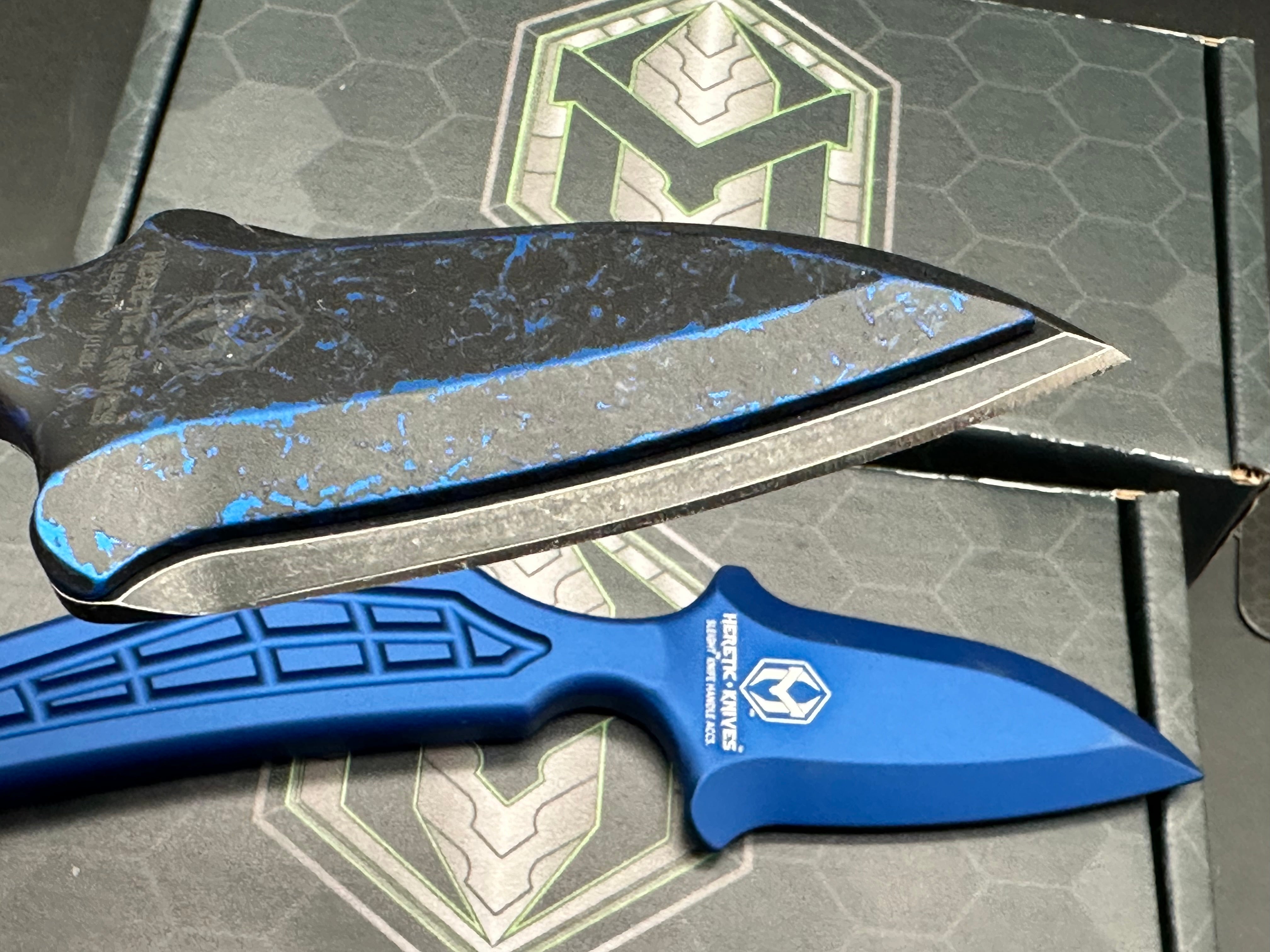 Heretic Sleight Push Dagger and Accessory bundle