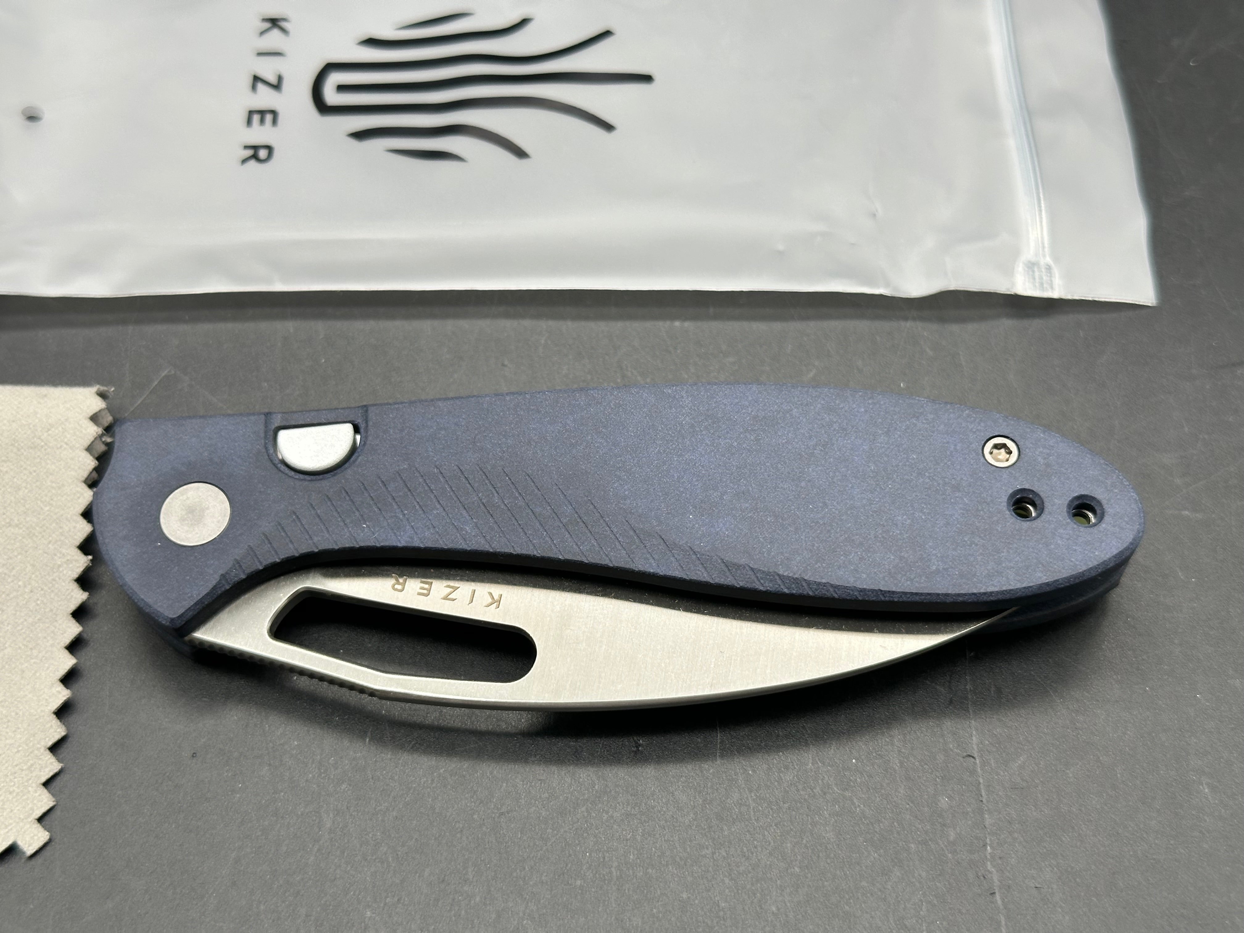 KIZER MASU BLUE CANYON RICHLITE HANDLE 14C28N PLAIN EDGE SATIN FINISH