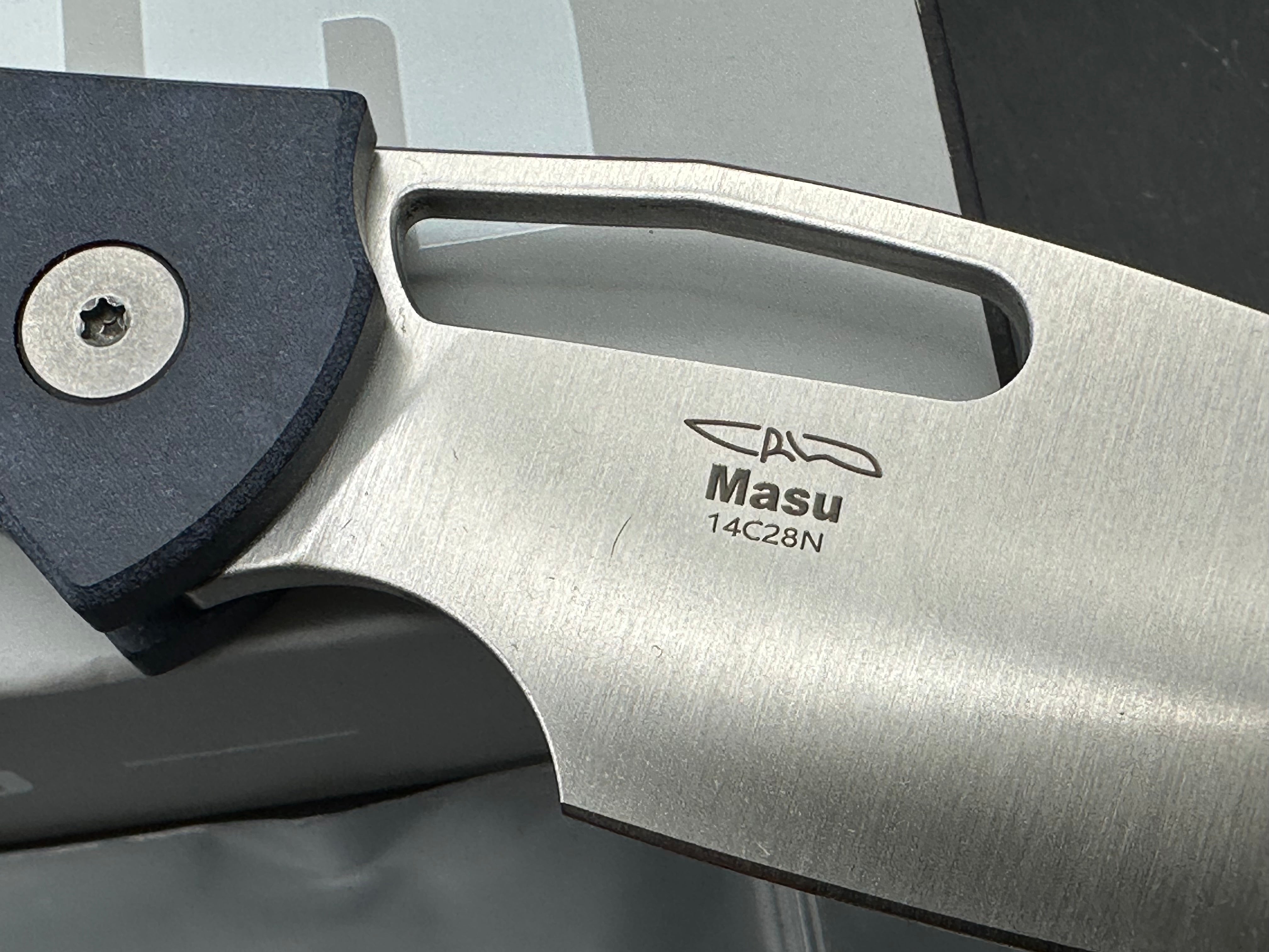 KIZER MASU BLUE CANYON RICHLITE HANDLE 14C28N PLAIN EDGE SATIN FINISH