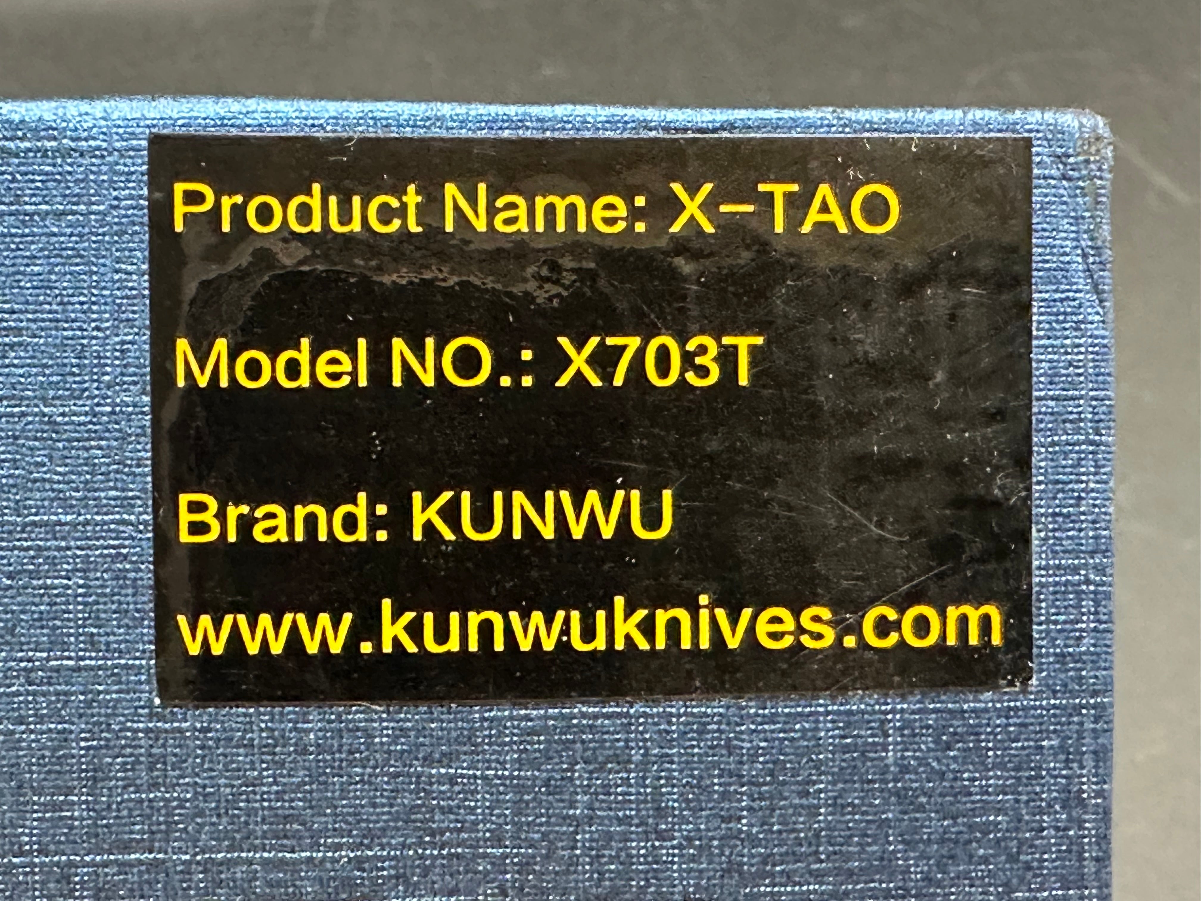 KUNWU X-TAO FOLDING KNIFE HANDLE ELMAX PLAIN EDGE SATIN FINISH