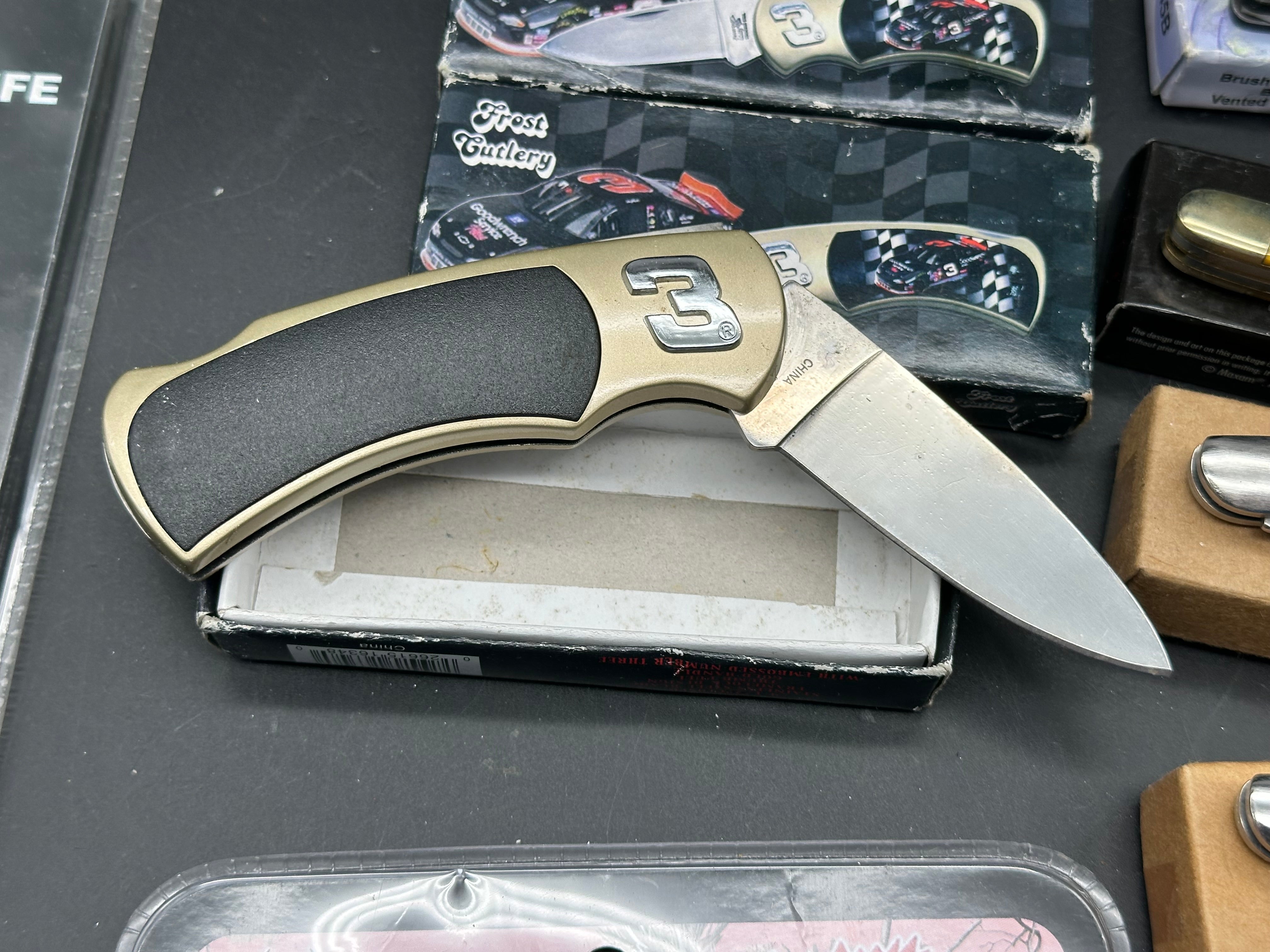 10 knife bundle Check them out ! NASCAR knives