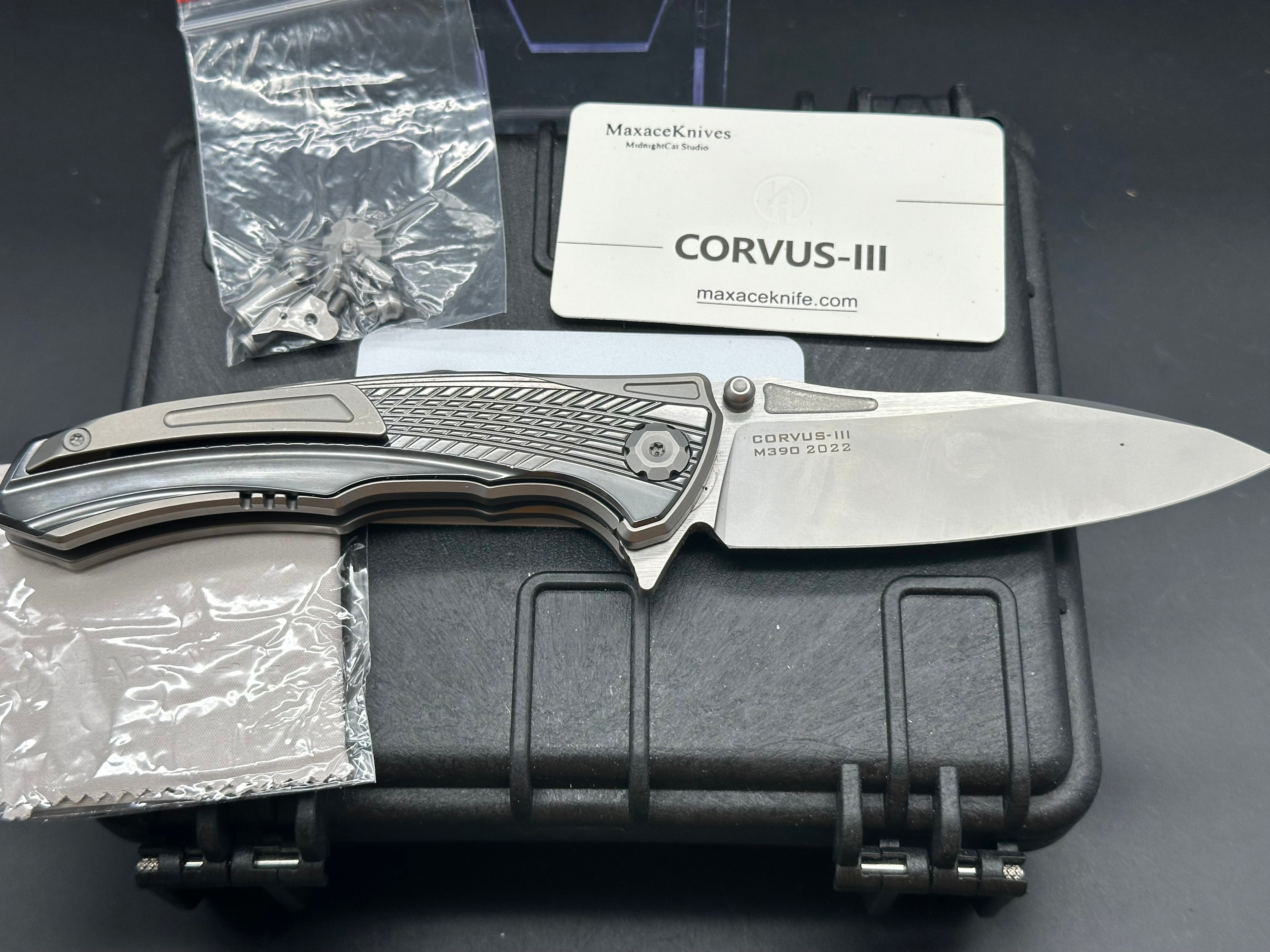 MAXACE CORVUS III FOLDING KNIFE TITANIUM/ZIRCONIUM INLAY HANDLE M390 PLAIN EDGE MC301