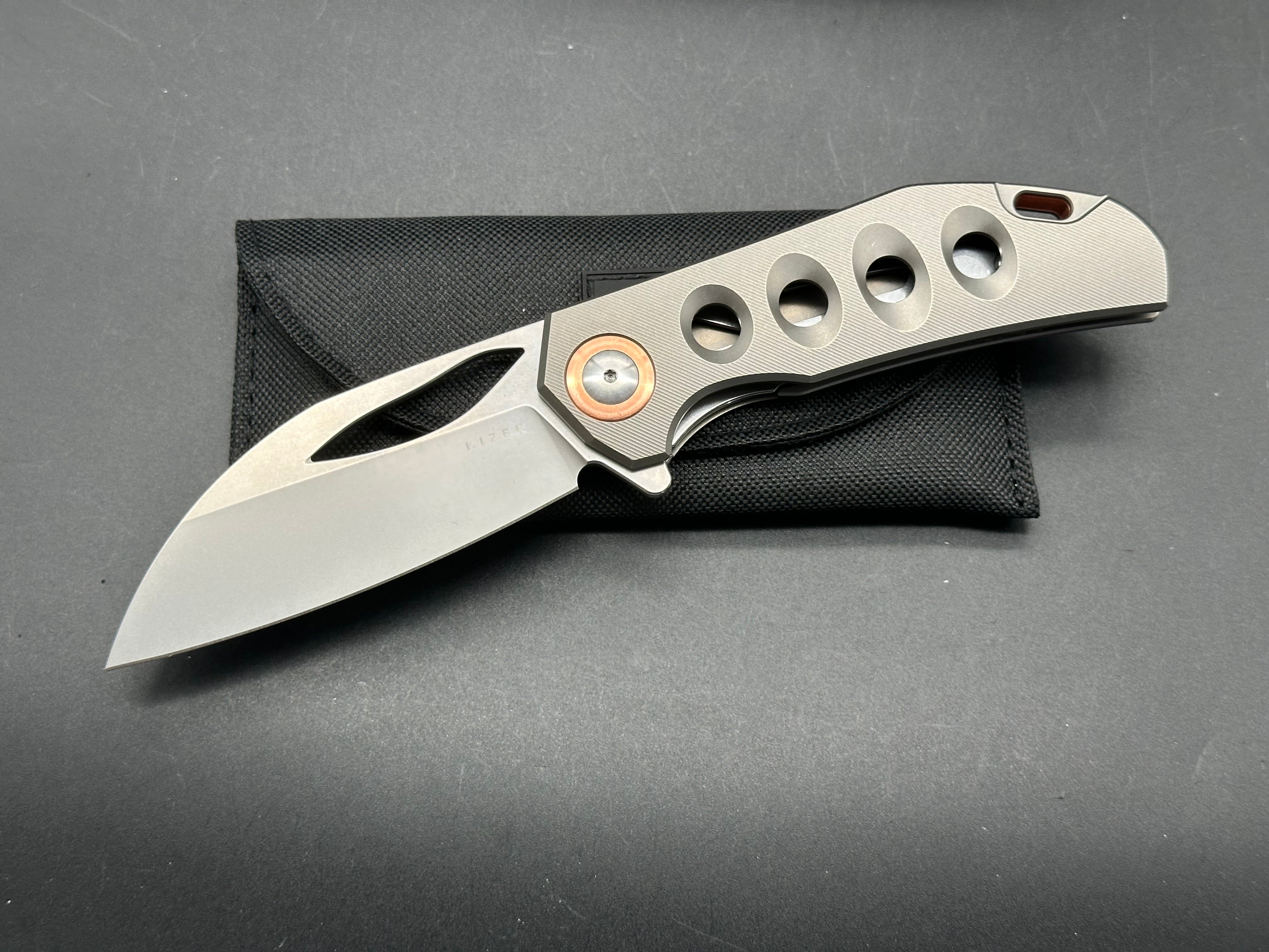 KIZER HAWK LINER LOCK FOLDING KNIFE TITANIUM HANDLE S45VN