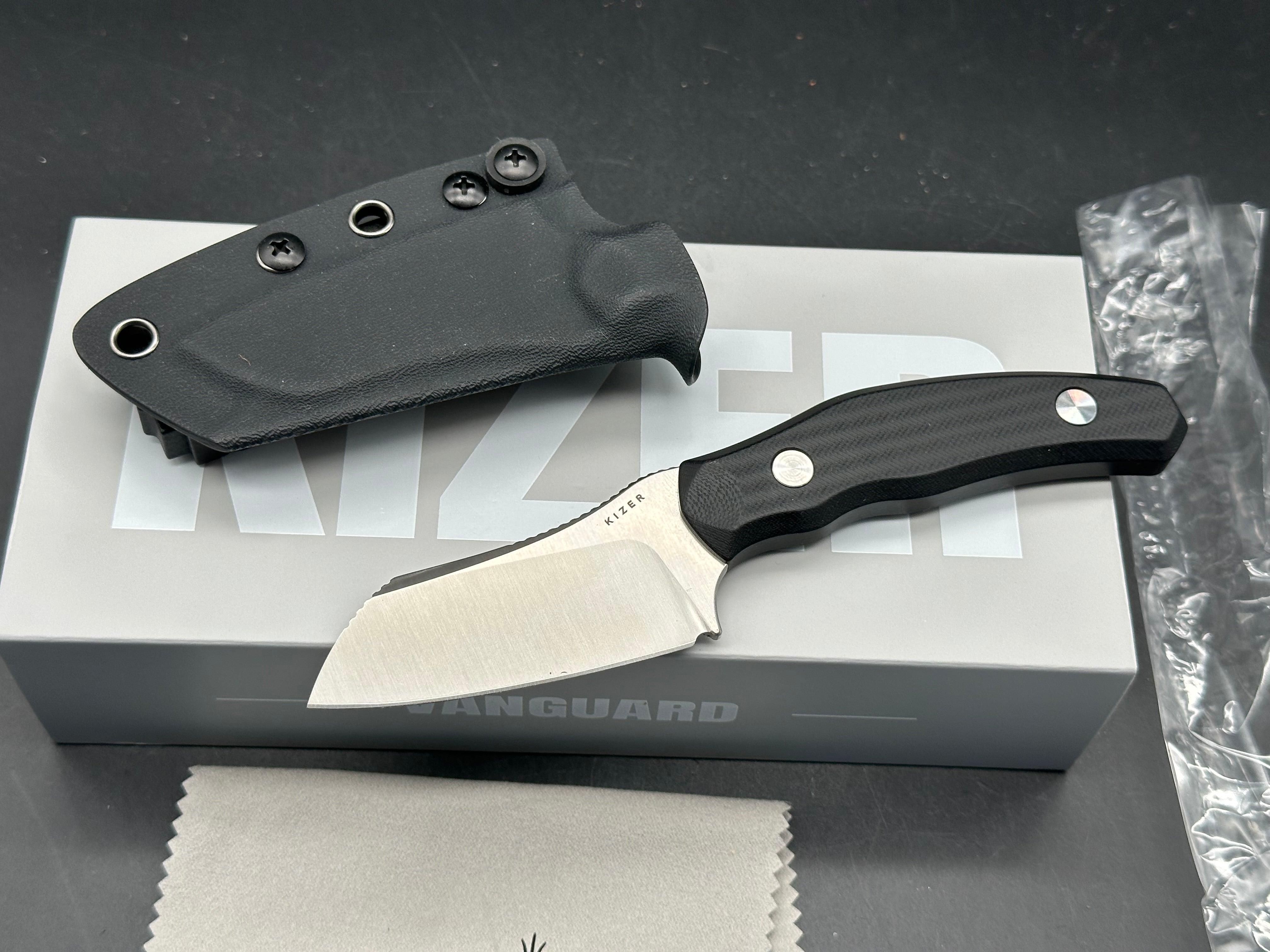 KIZER BULLDOG FIXED BLADE KNIFE BLACK G10 HANDLE 14C28N SHEEPSFOOT PLAIN EDGE SATIN FINISH