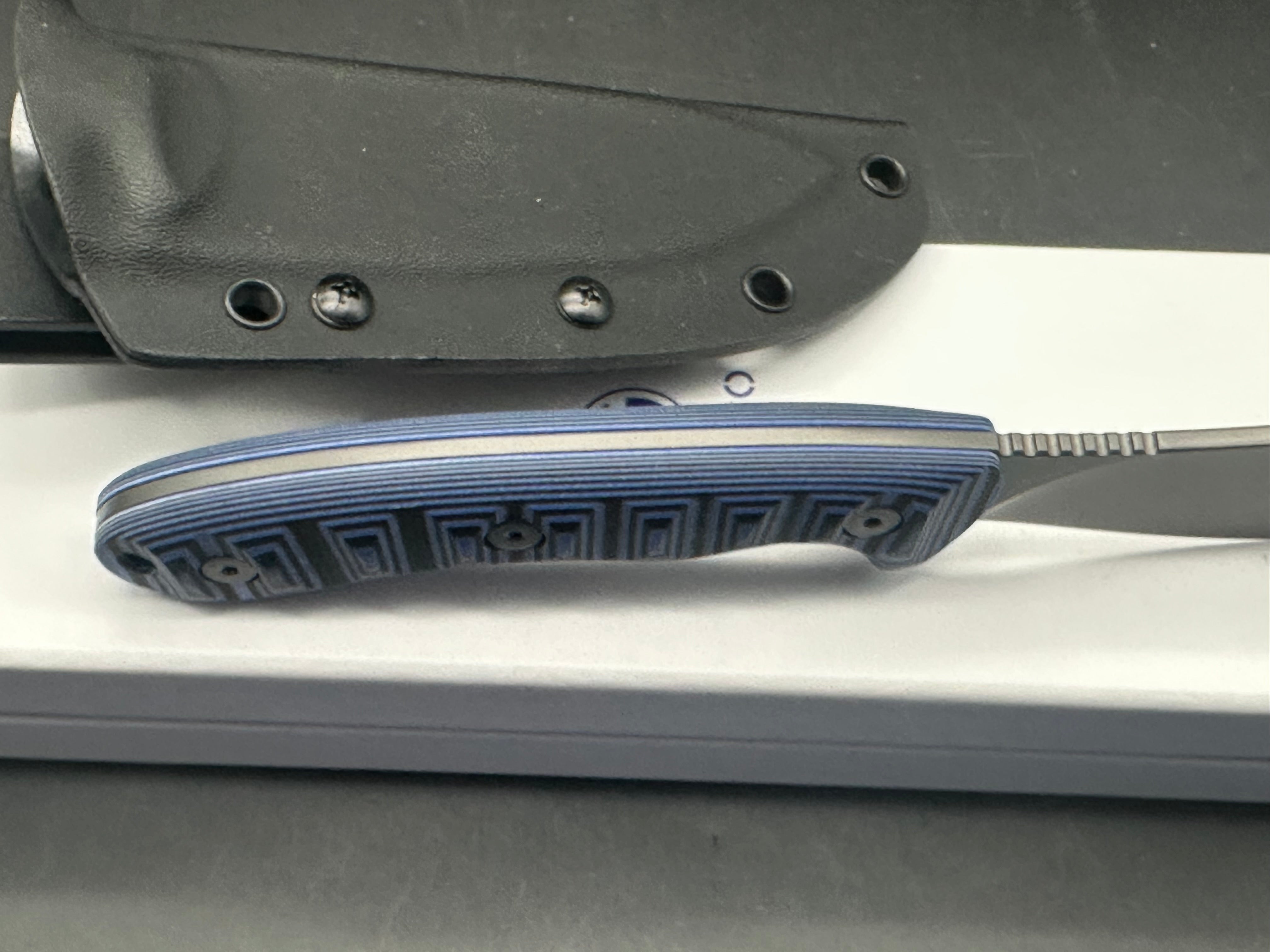 FINTISO NAZAR Black Blue 4.24" Nessmuk-style Fixed Blade Knife with Kydex Sheath | 14C28N | G10 |