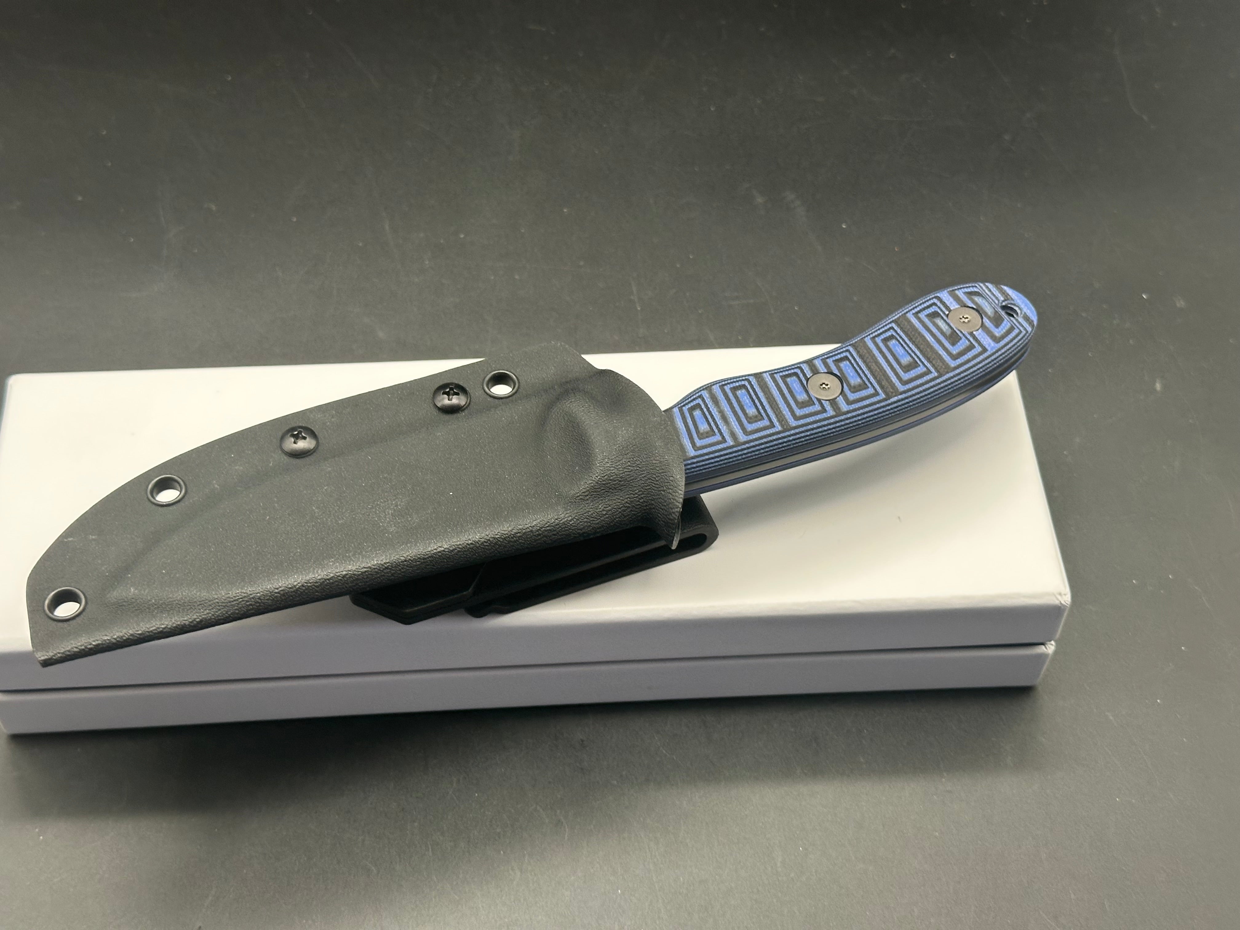 FINTISO NAZAR Black Blue 4.24" Nessmuk-style Fixed Blade Knife with Kydex Sheath | 14C28N | G10 |