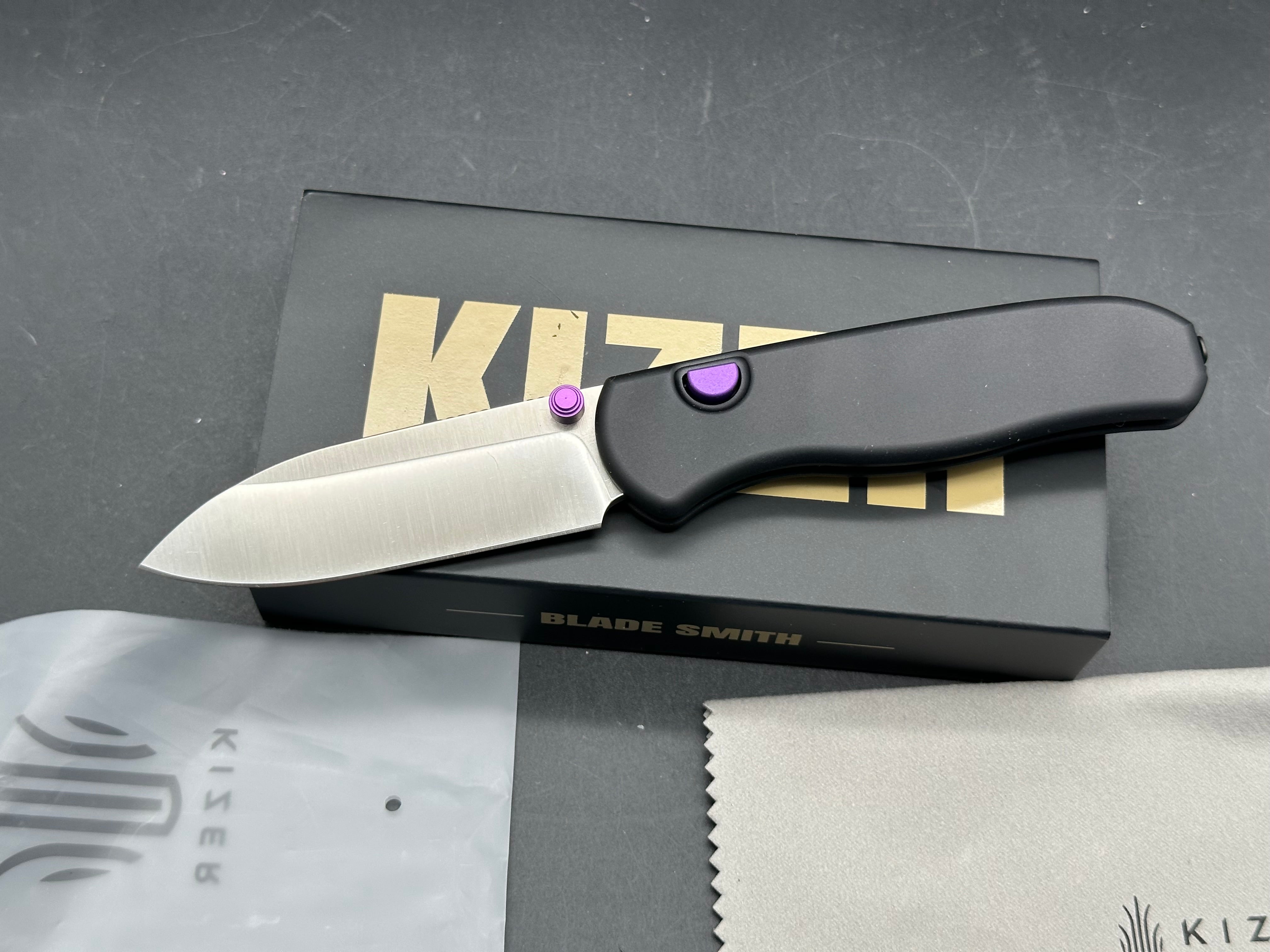 KIZER DROP BEAR ZERO FOLDING KNIFE BLACK ALUMINUM HANDLE ELMAX DROP POINT