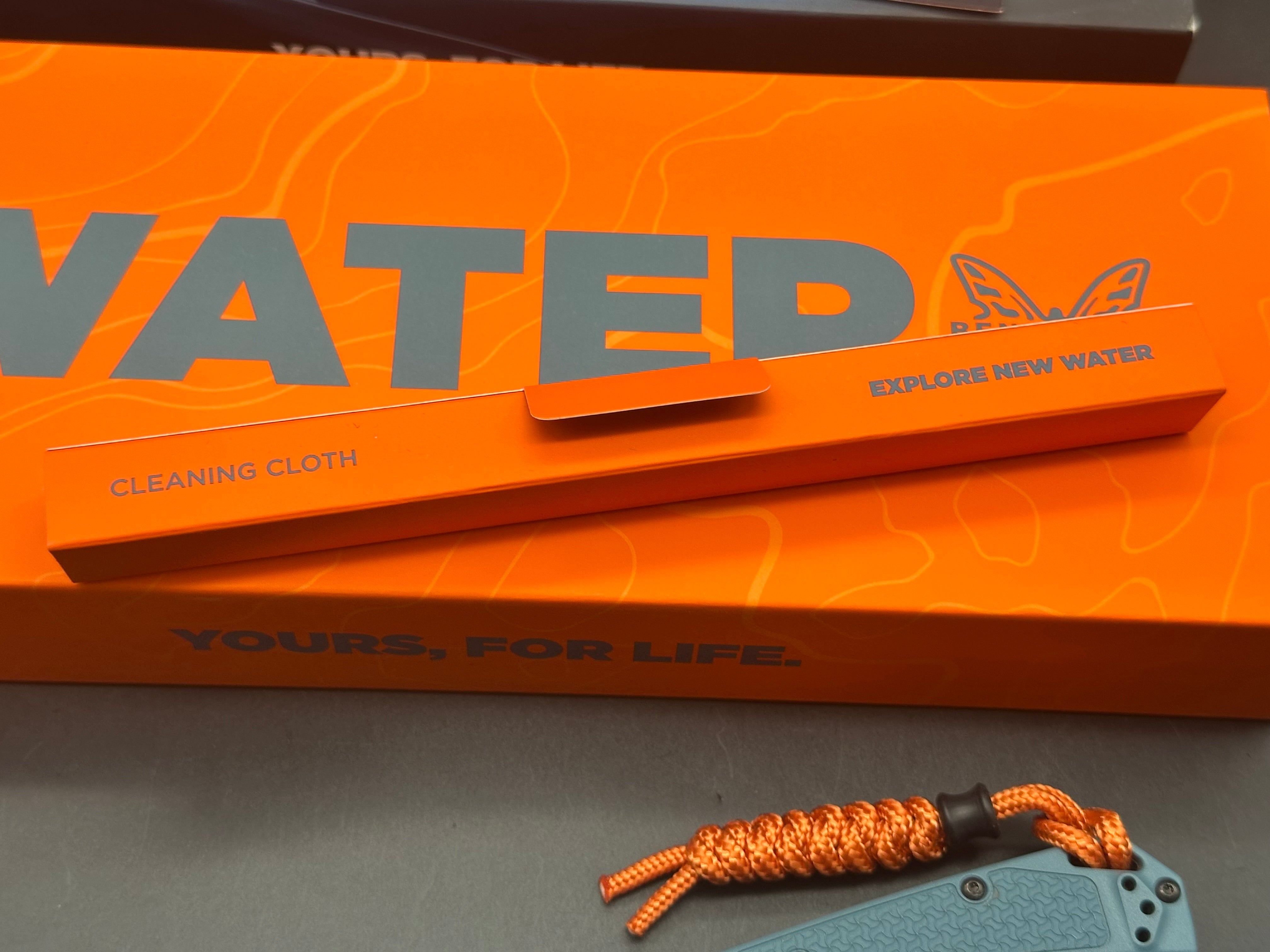 Benchmade Mini Adira MagnaCut AXIS Lock Knife Blue Grivory (3.2" SW)