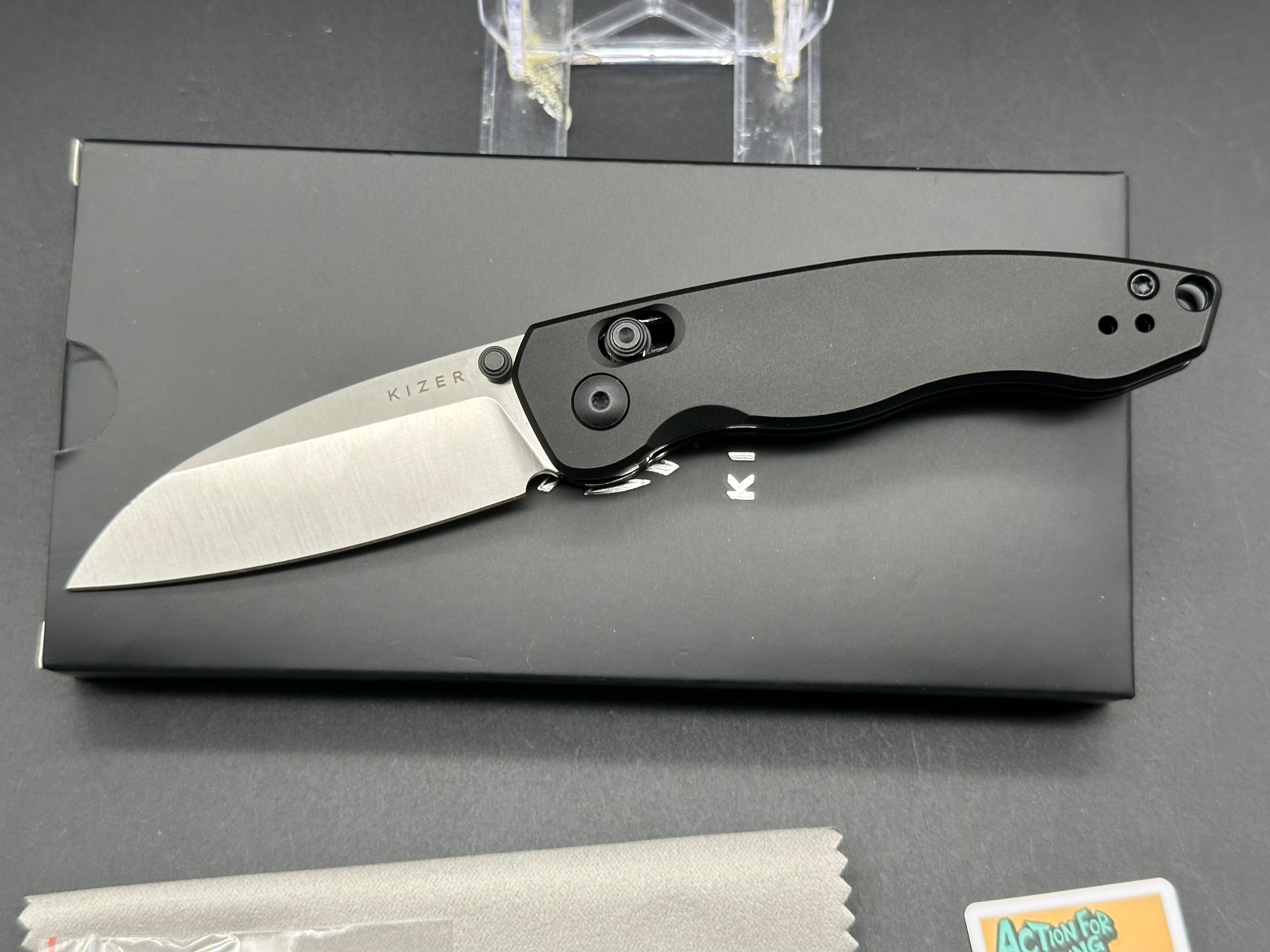 KIZER EXIST CLUTCH LOCK BLACK ALUMINUM HANDLE 154CM BLADE