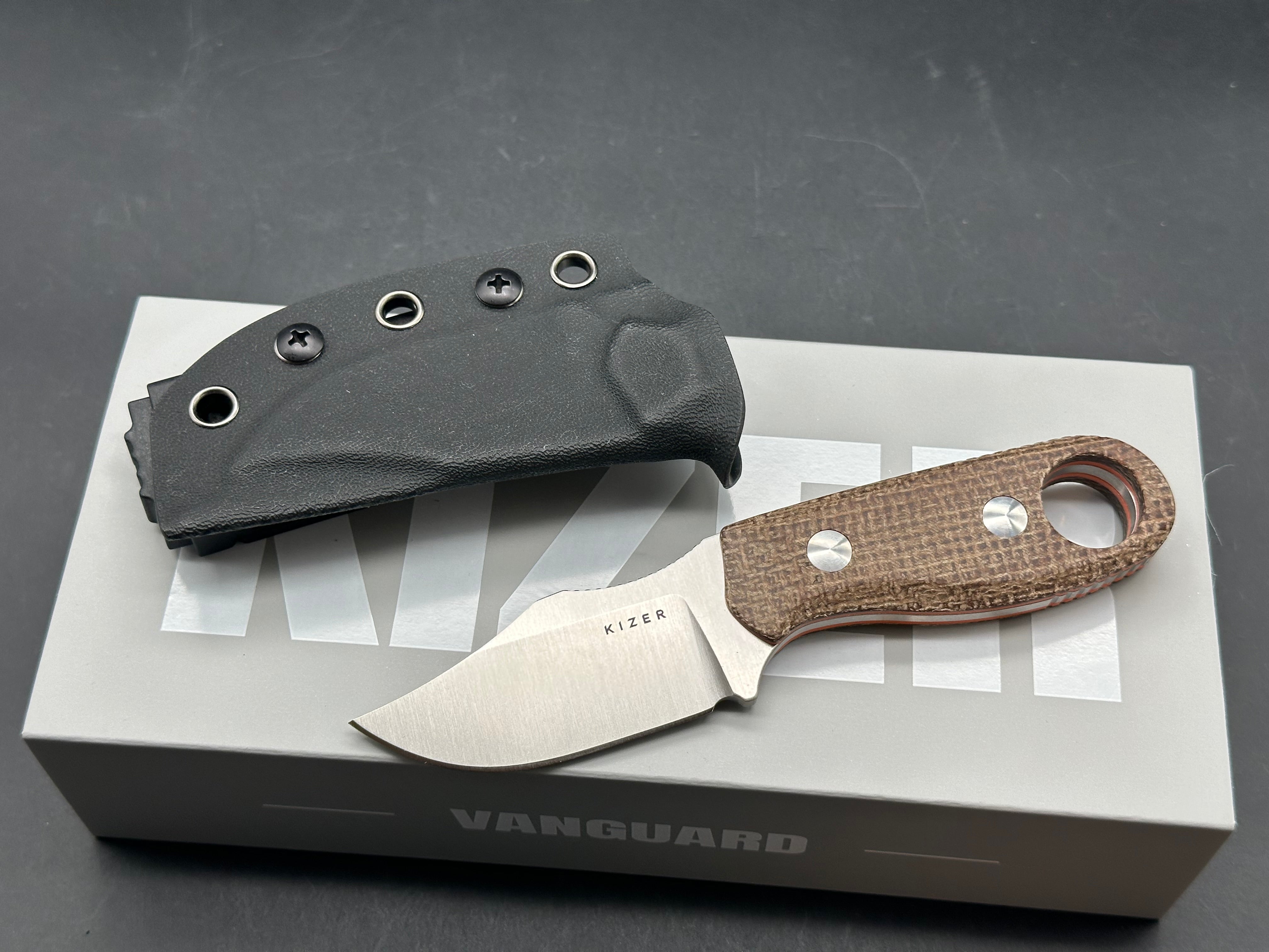 KIZER BEAVER 2 BROWN/ORANGE MICARTA HANDLE AEB-L CLIP POINT PLAIN EDGE SATIN FINISH