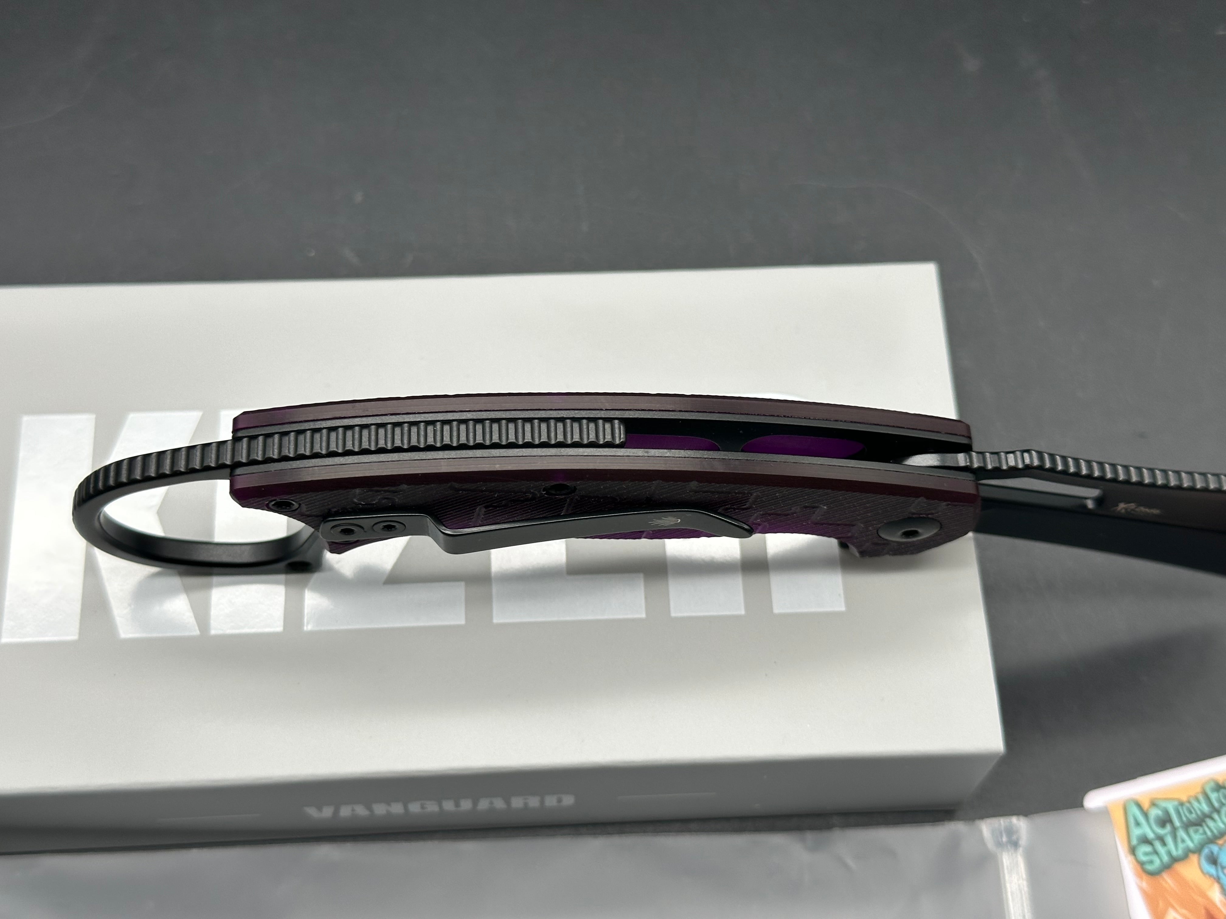 KIZER DODO DEEP PURPLE PC HANDLE NITRO-V MODIFY KARAMBIT PLAIN BLACK BLADE