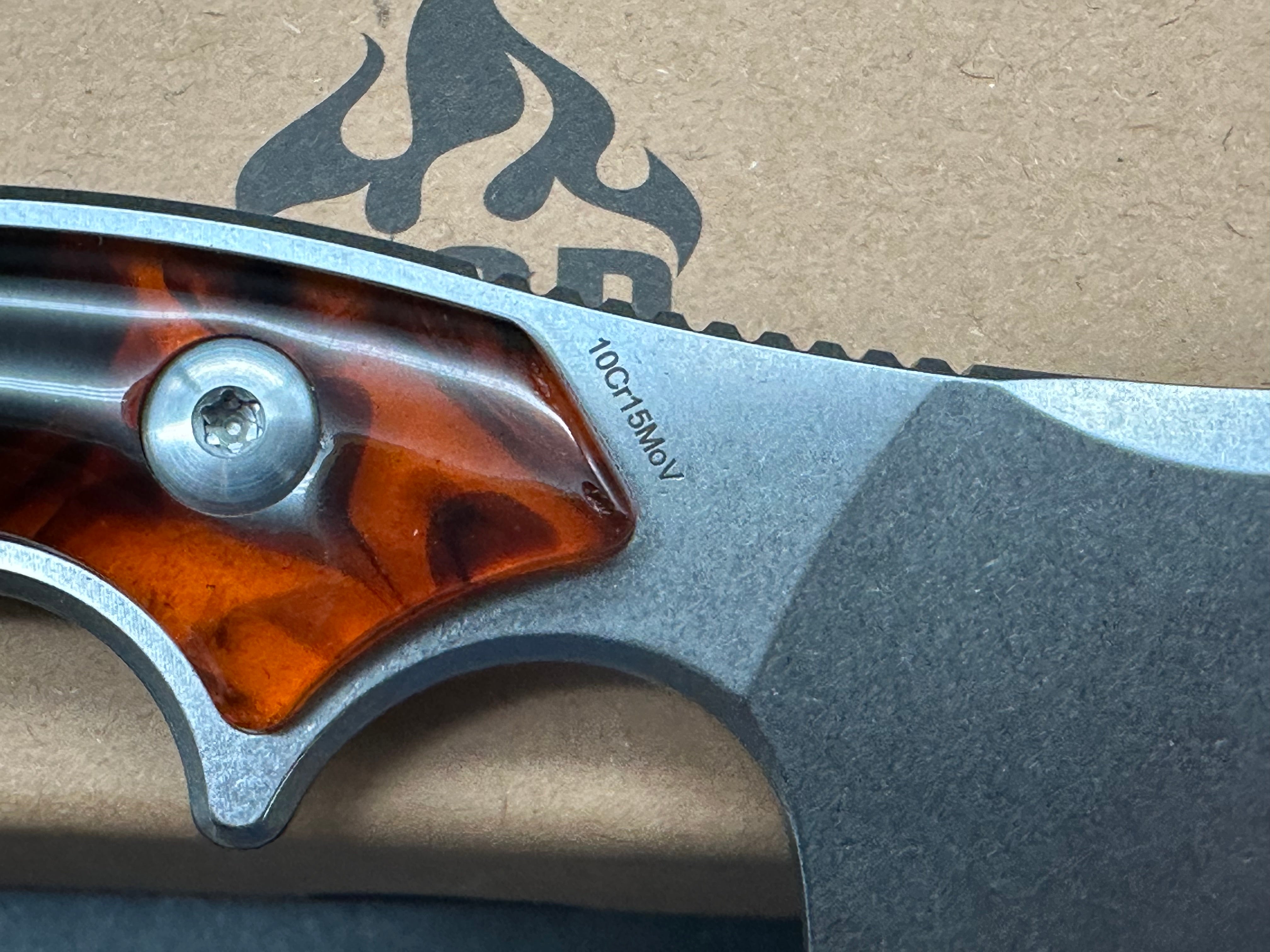 QSP VIPER TORTOISE RESIN HANDLE 10CR15MOV CLIP POINT PLAIN EDGE