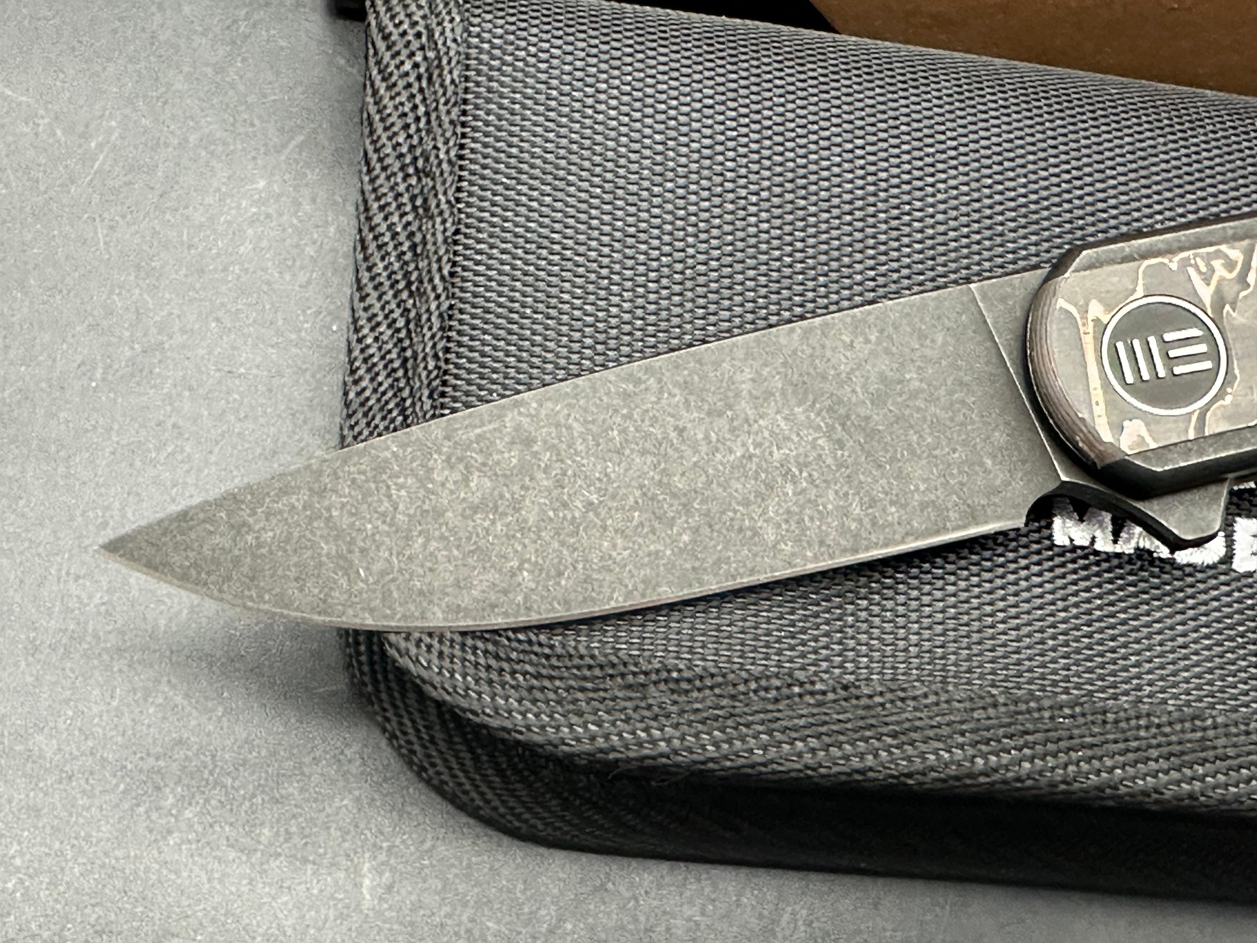 WE Knife Smooth Sentinel Frame Lock Knife Black Titanium/Copper CF