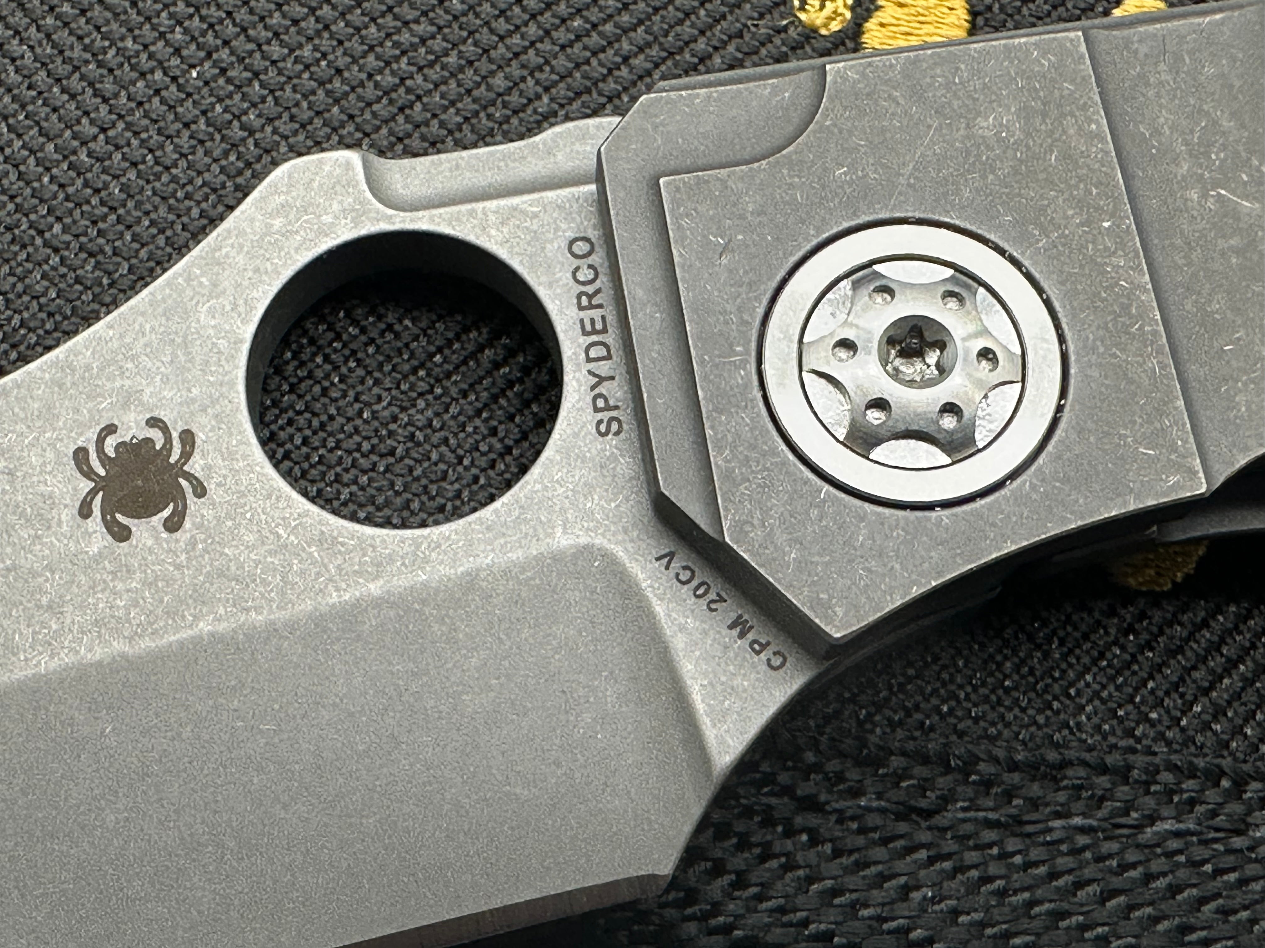 Spyderco Stovepipe (C260TIP), Dark Stonewashed Hollow Ground CPM-20CV CLeaver Blade, Dark Stonewashed Titanium Handles
