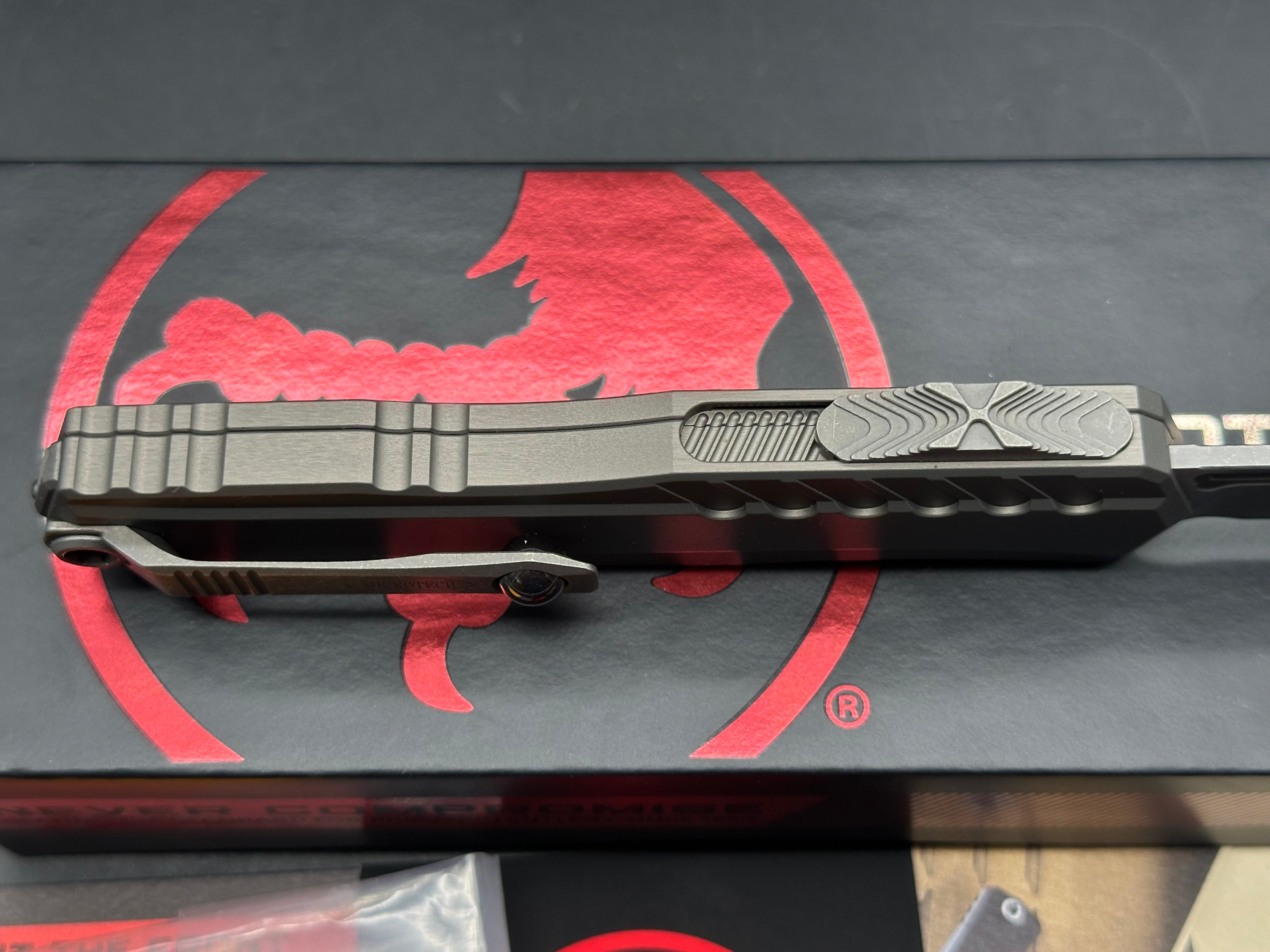 Microtech Cypher II S/E Natural Clear Apocalyptic Finish M390MK Wharncliffe Blade