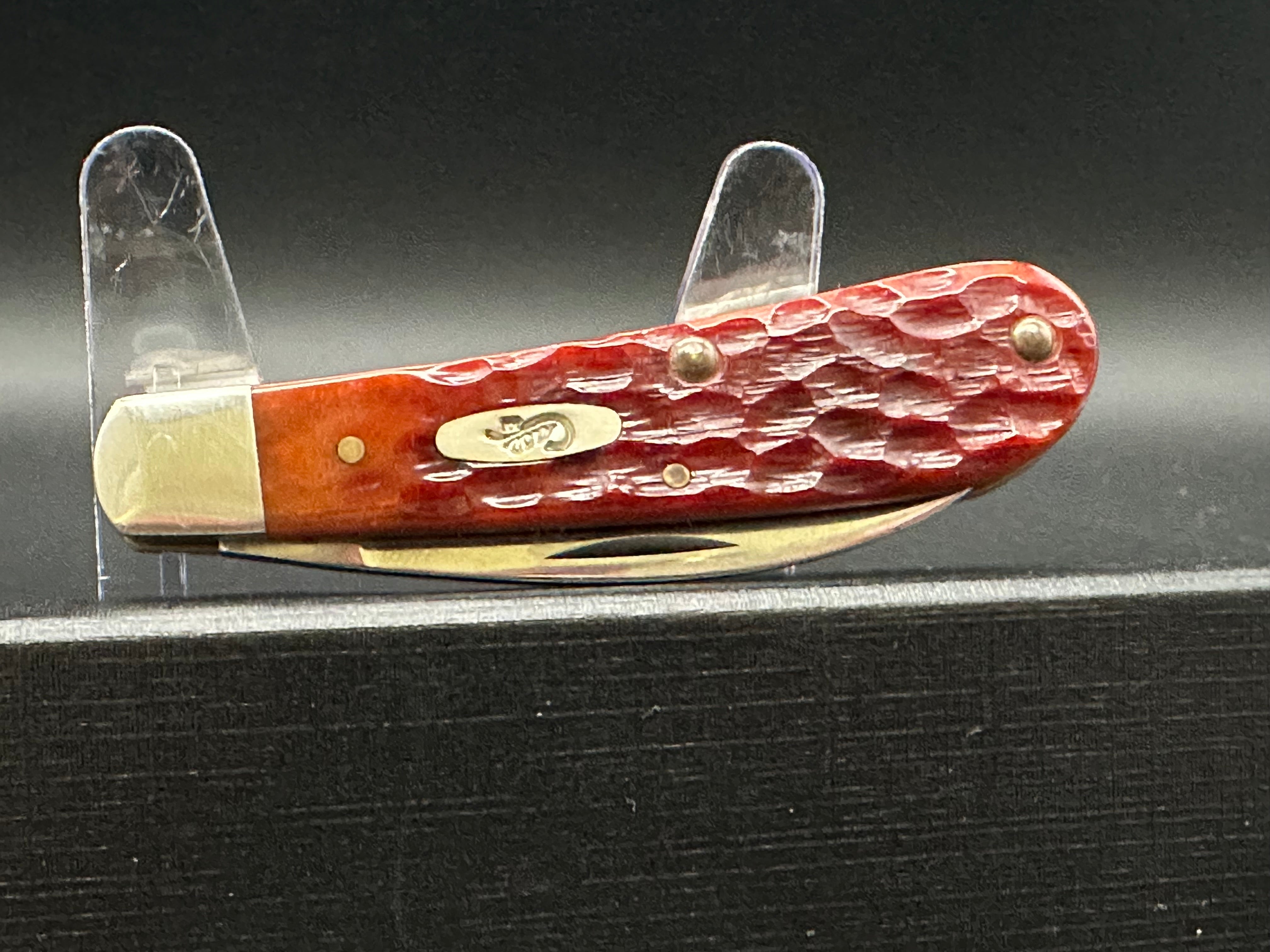 W.R. Case & Sons Swayback slip joint red bone jigged scales