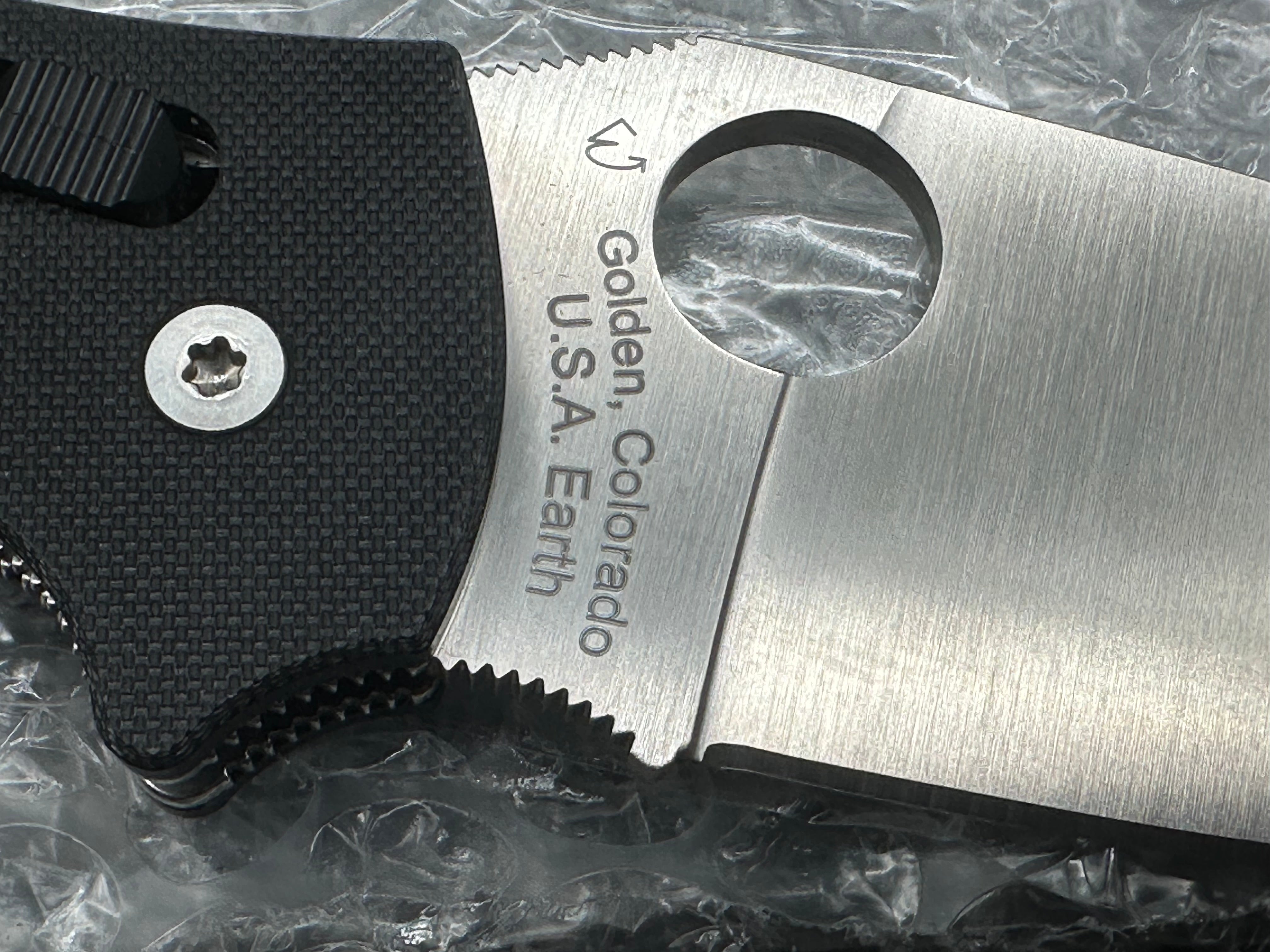 Spyderco Manix XL Black G10 handle