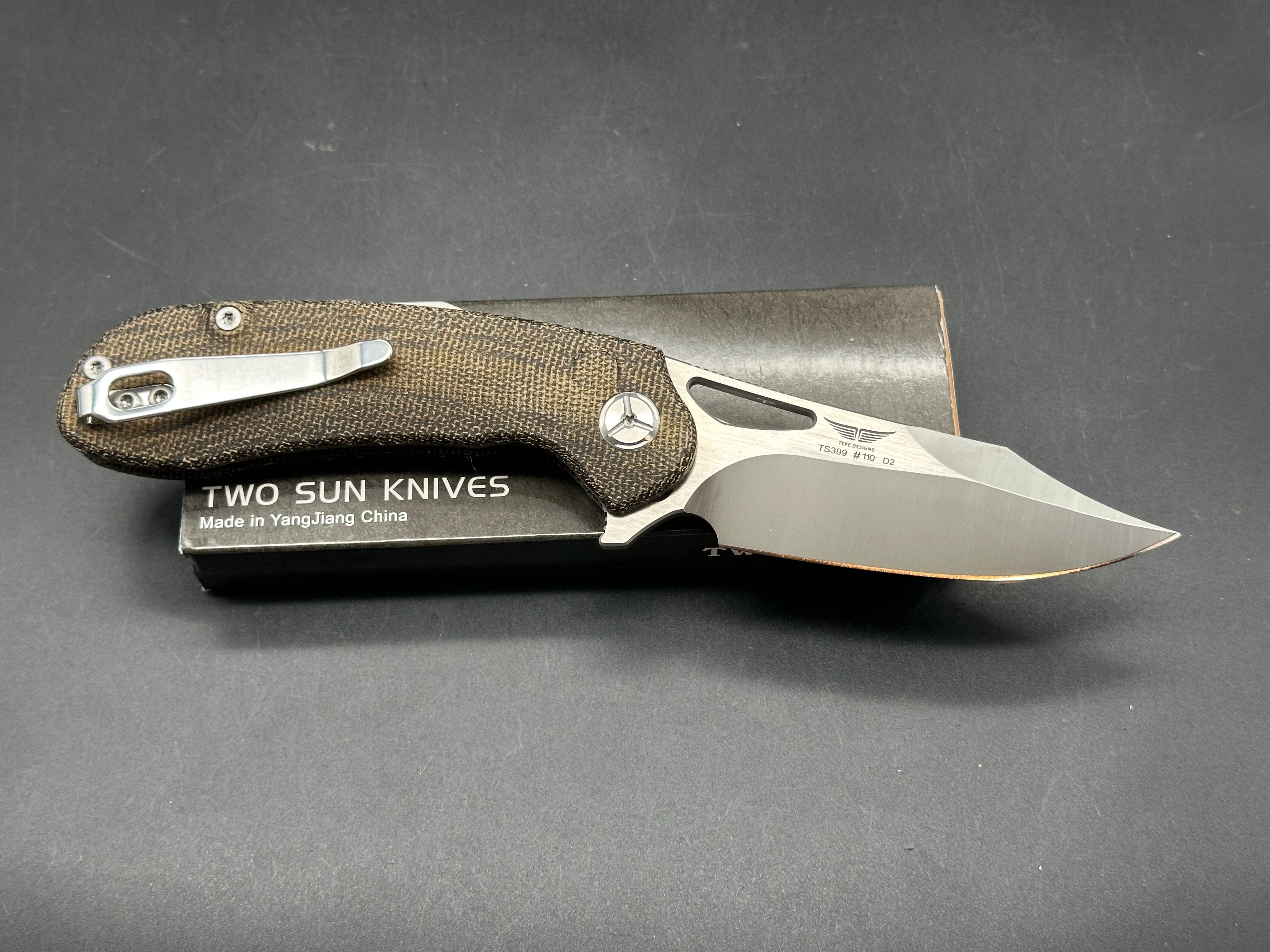 TwoSun TS399 BUTTON LOCK FOLDING KNIFE BLACK LINEN MICARTA HANDLE D2 BLADE