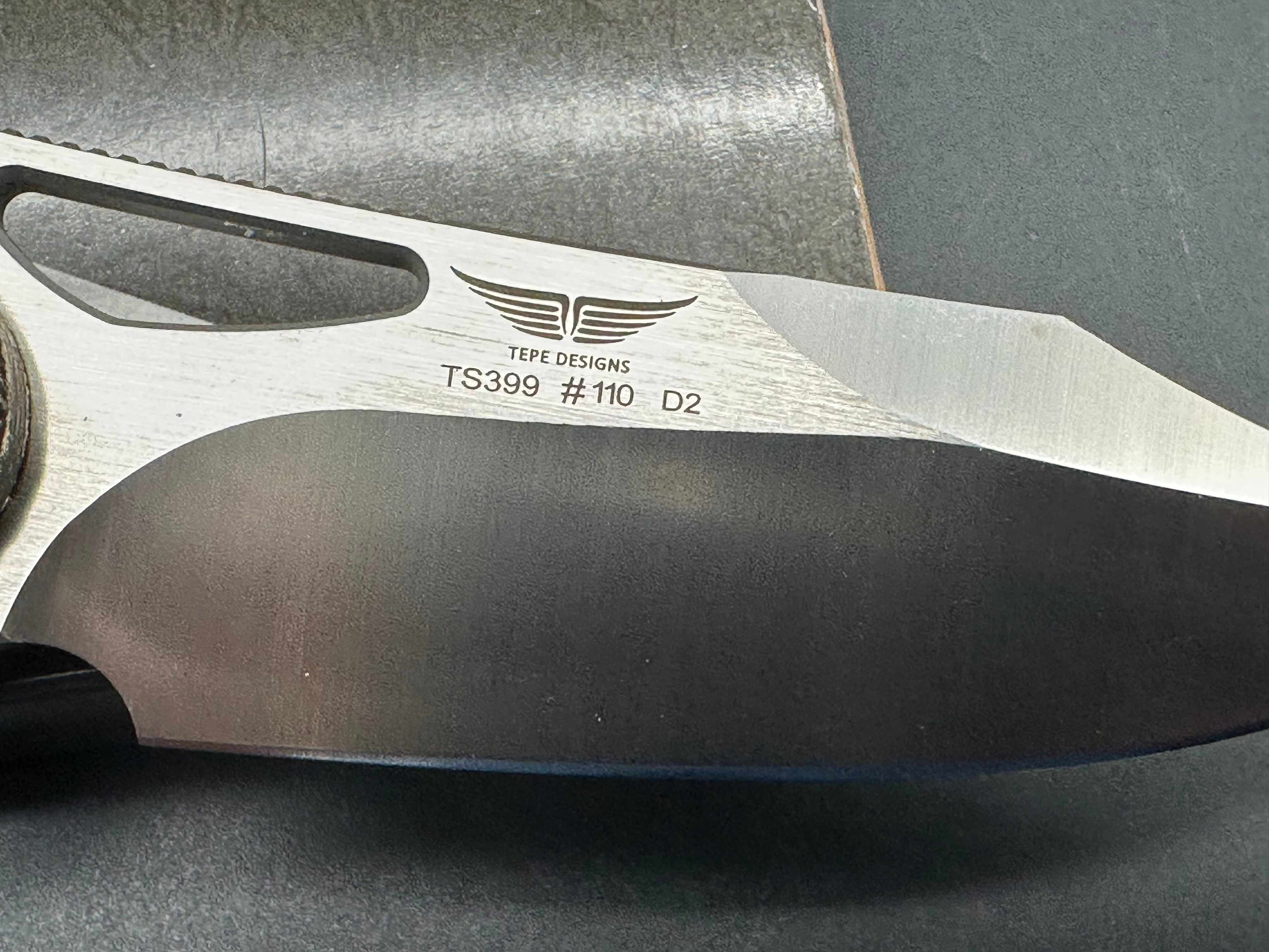 TwoSun TS399 BUTTON LOCK FOLDING KNIFE BLACK LINEN MICARTA HANDLE D2 BLADE
