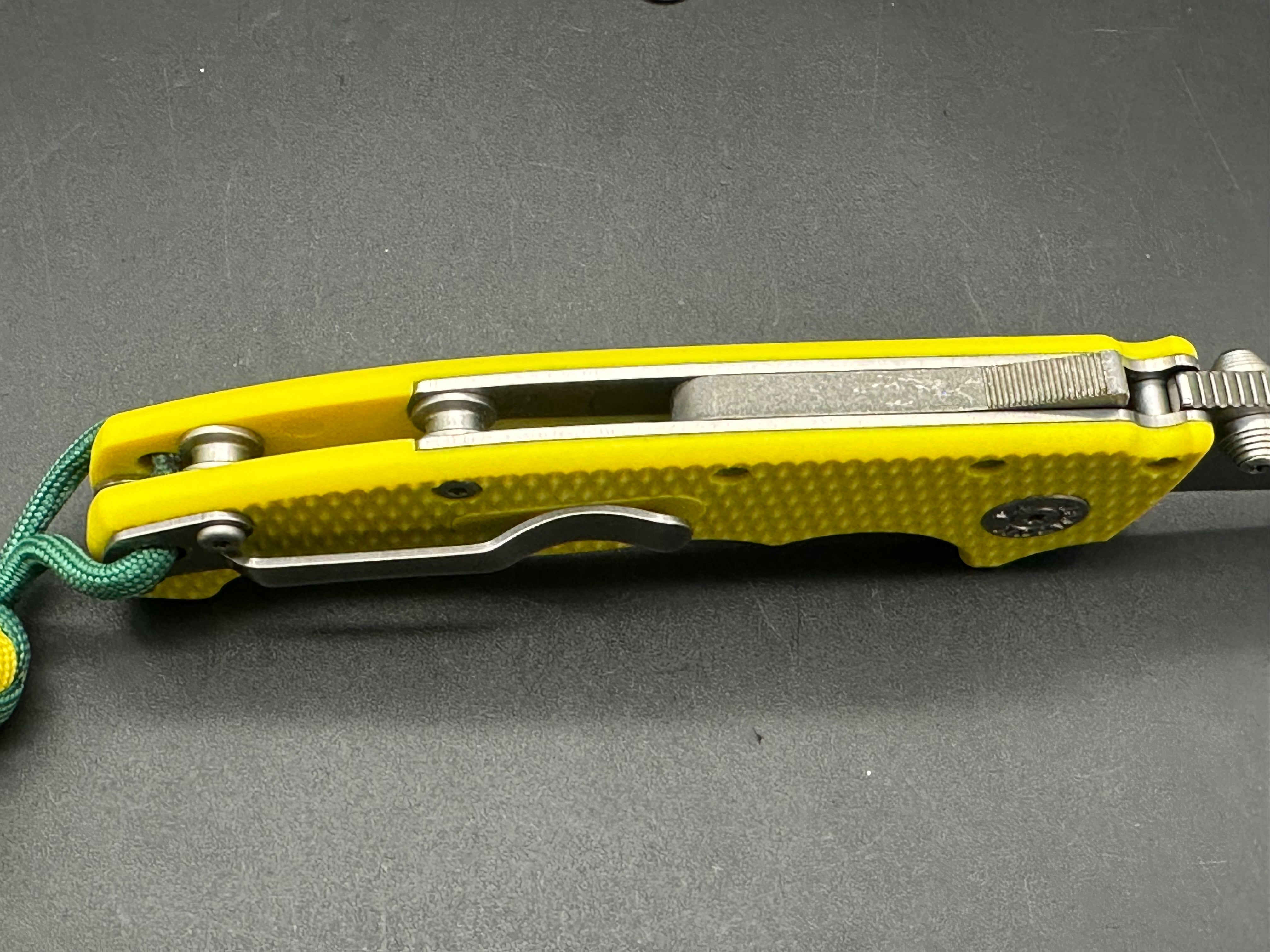 Demko AD20 yellow FRN scales w/20CV blade