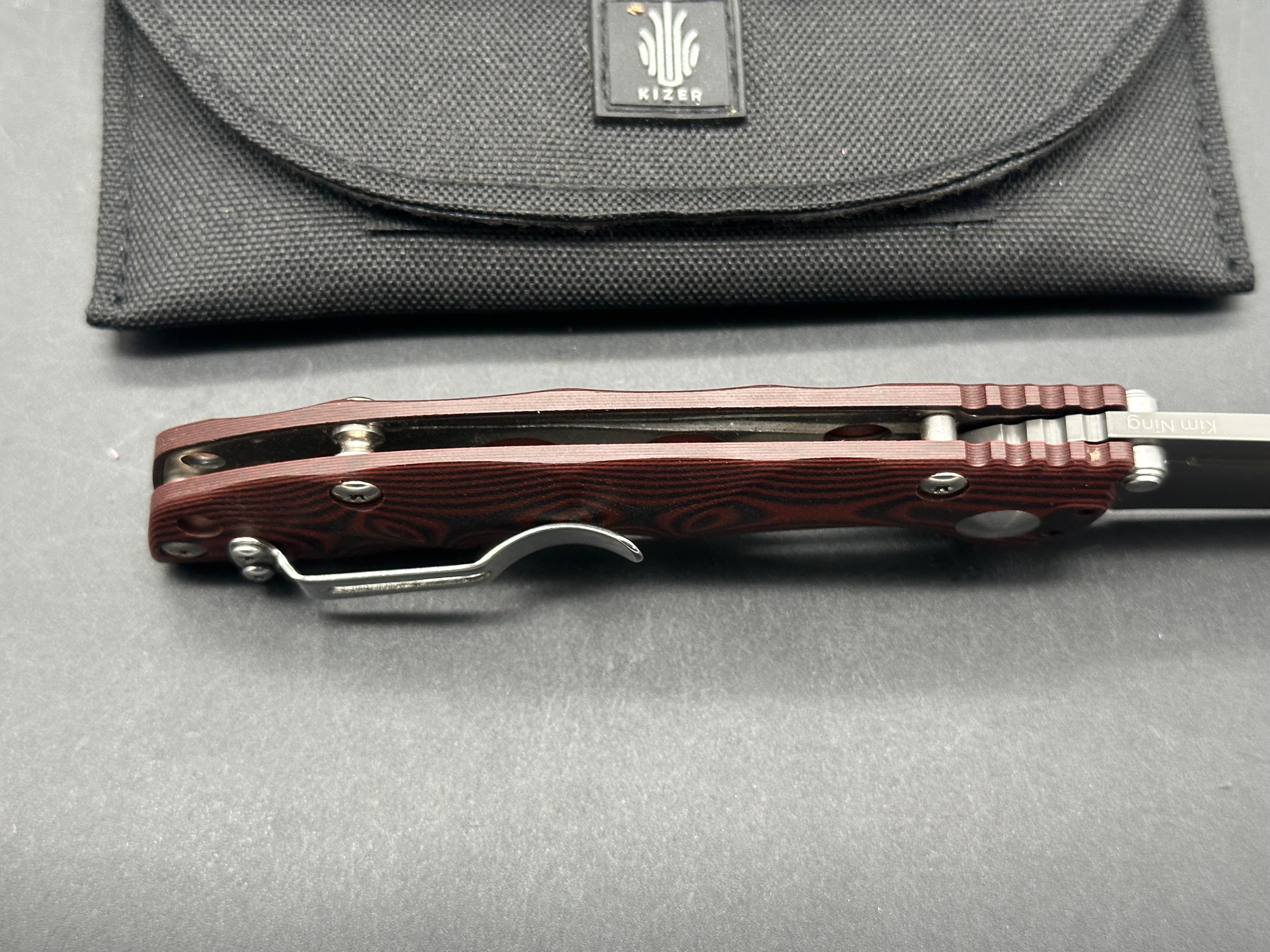 Kizer Vanguard Series Bolt Knife Red/Black G-10 (3.5" Gray)