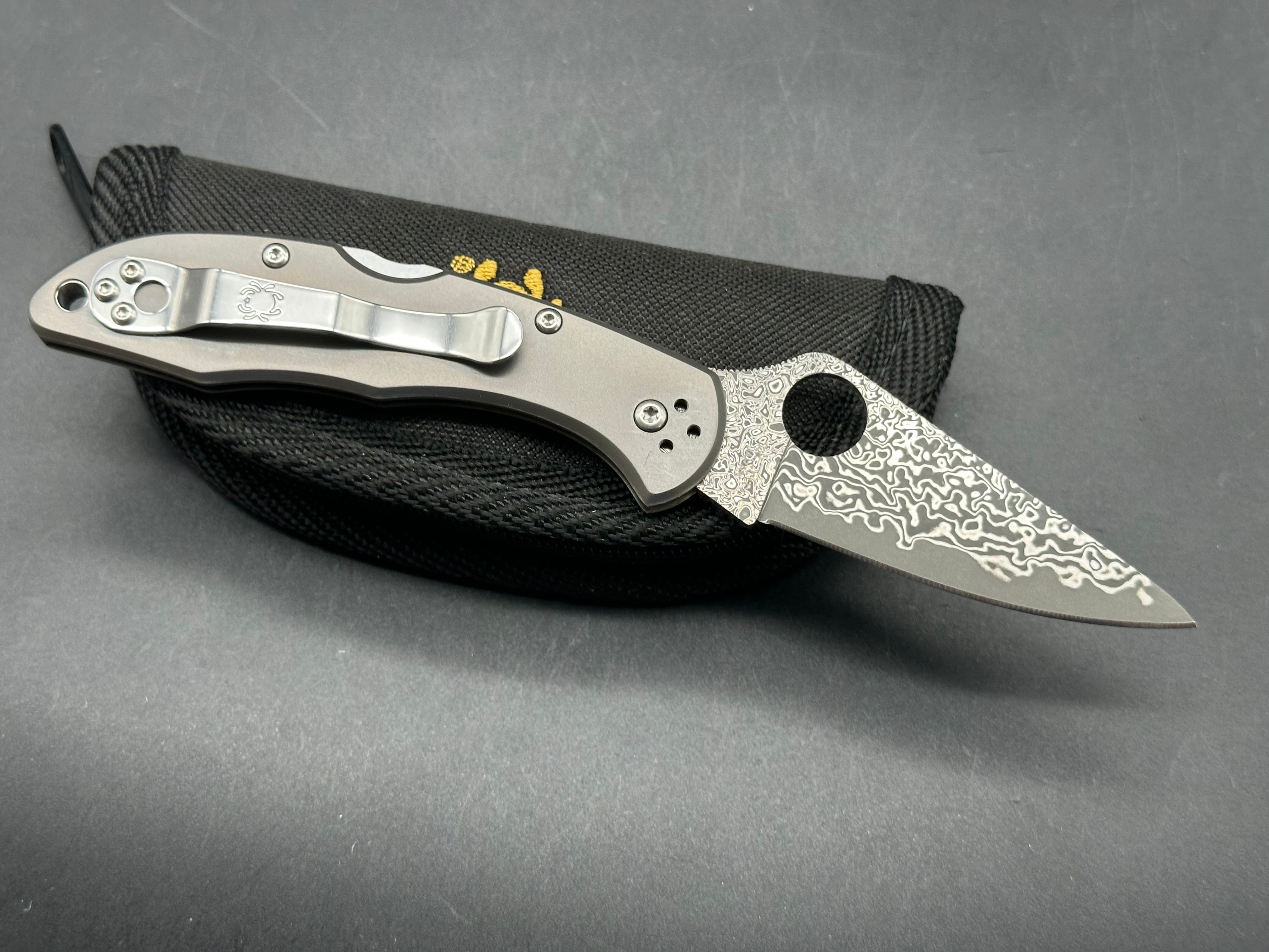 Spyderco Delica 4 Lockback Knife Titanium (2.95" Damascus)