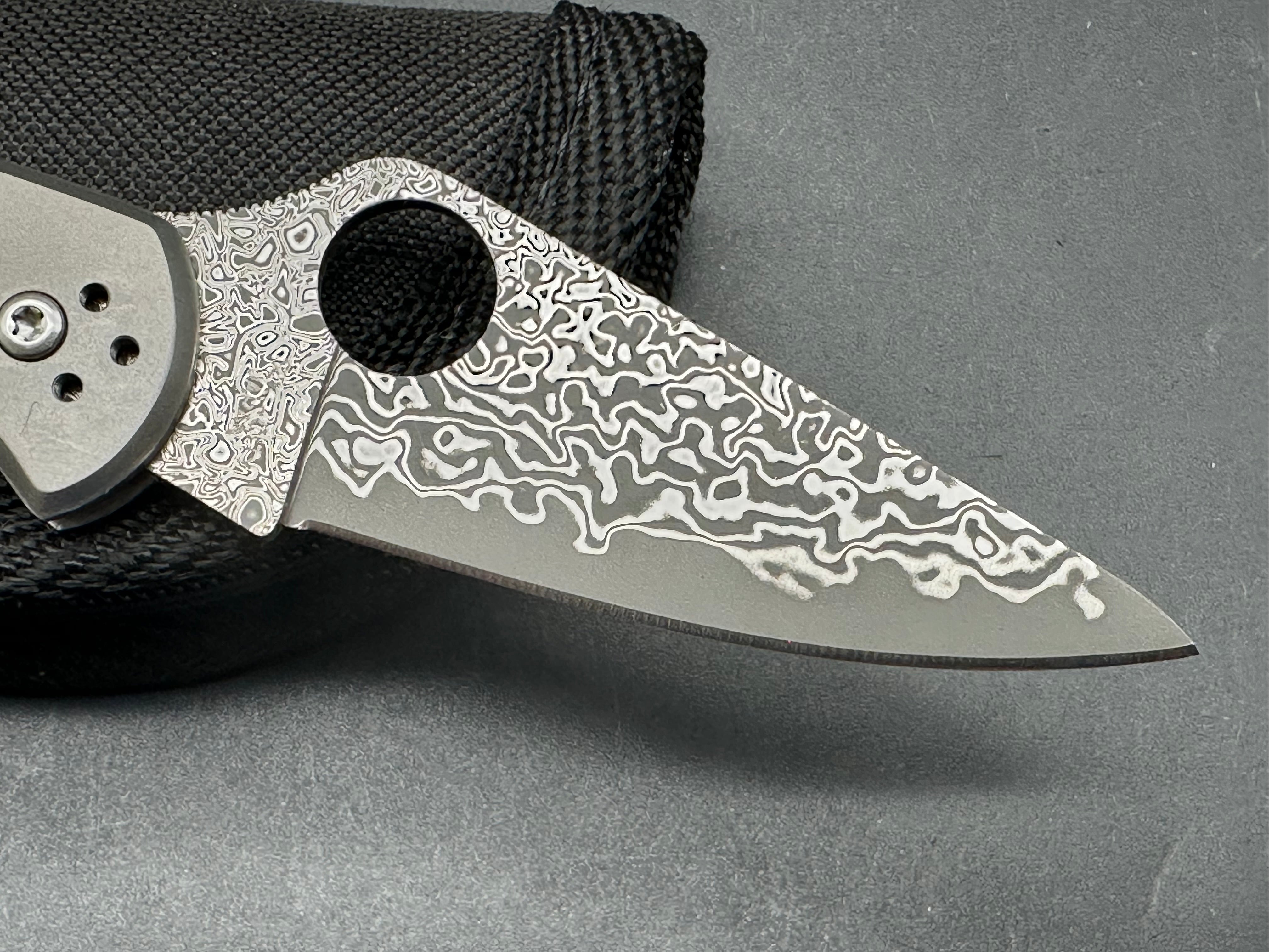Spyderco Delica 4 Lockback Knife Titanium (2.95" Damascus)