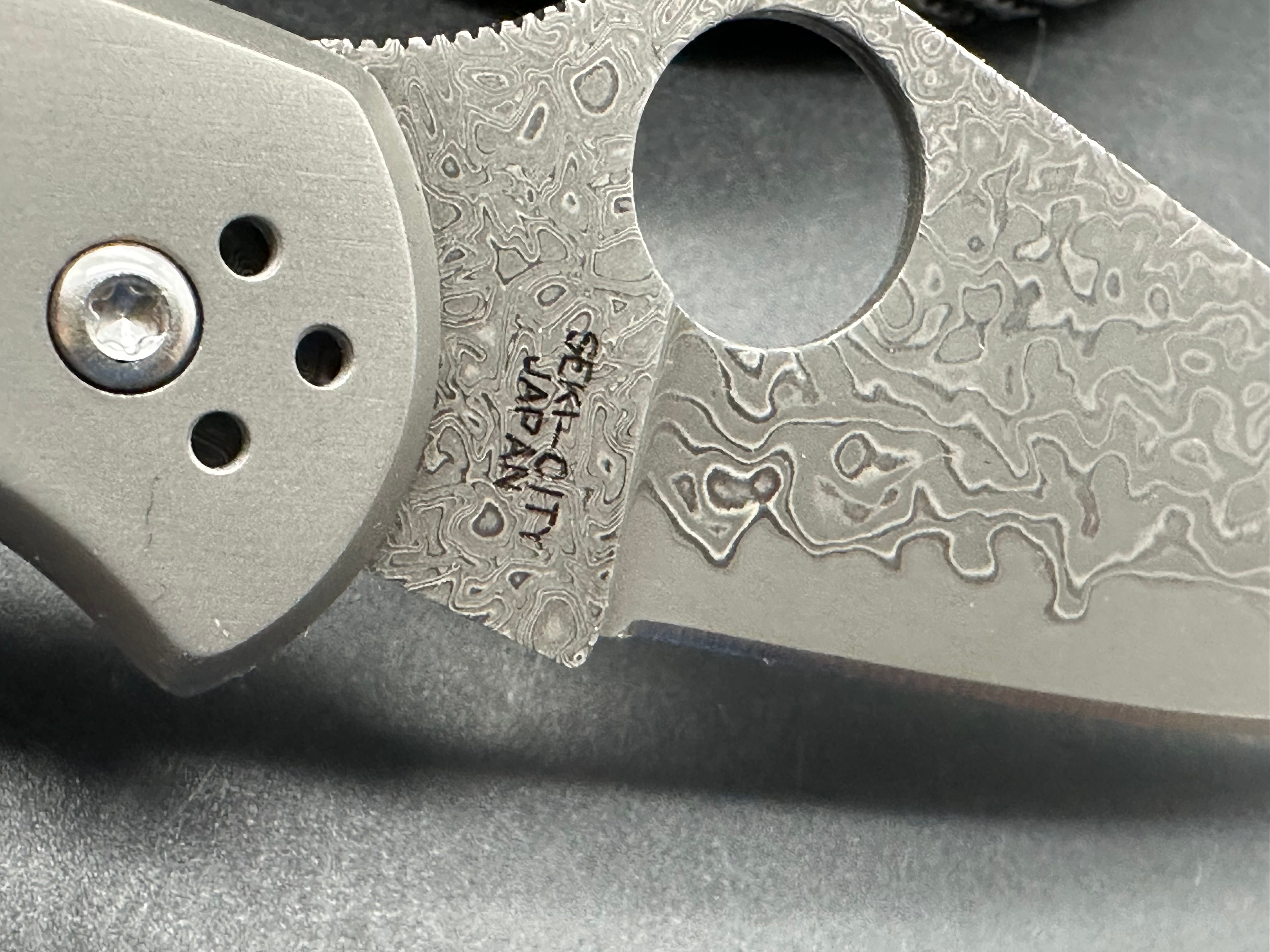 Spyderco Delica 4 Lockback Knife Titanium (2.95" Damascus)