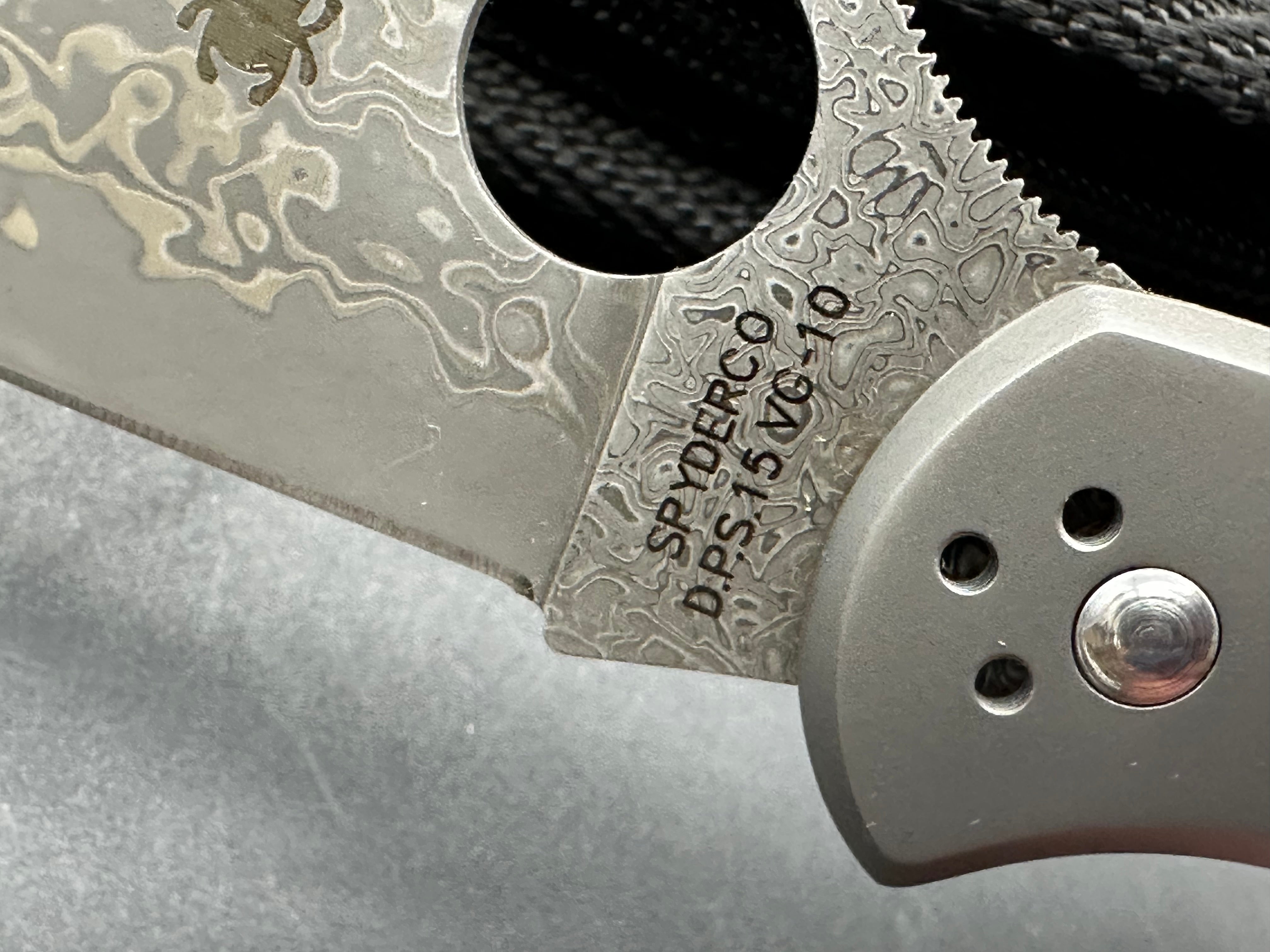 Spyderco Delica 4 Lockback Knife Titanium (2.95" Damascus)