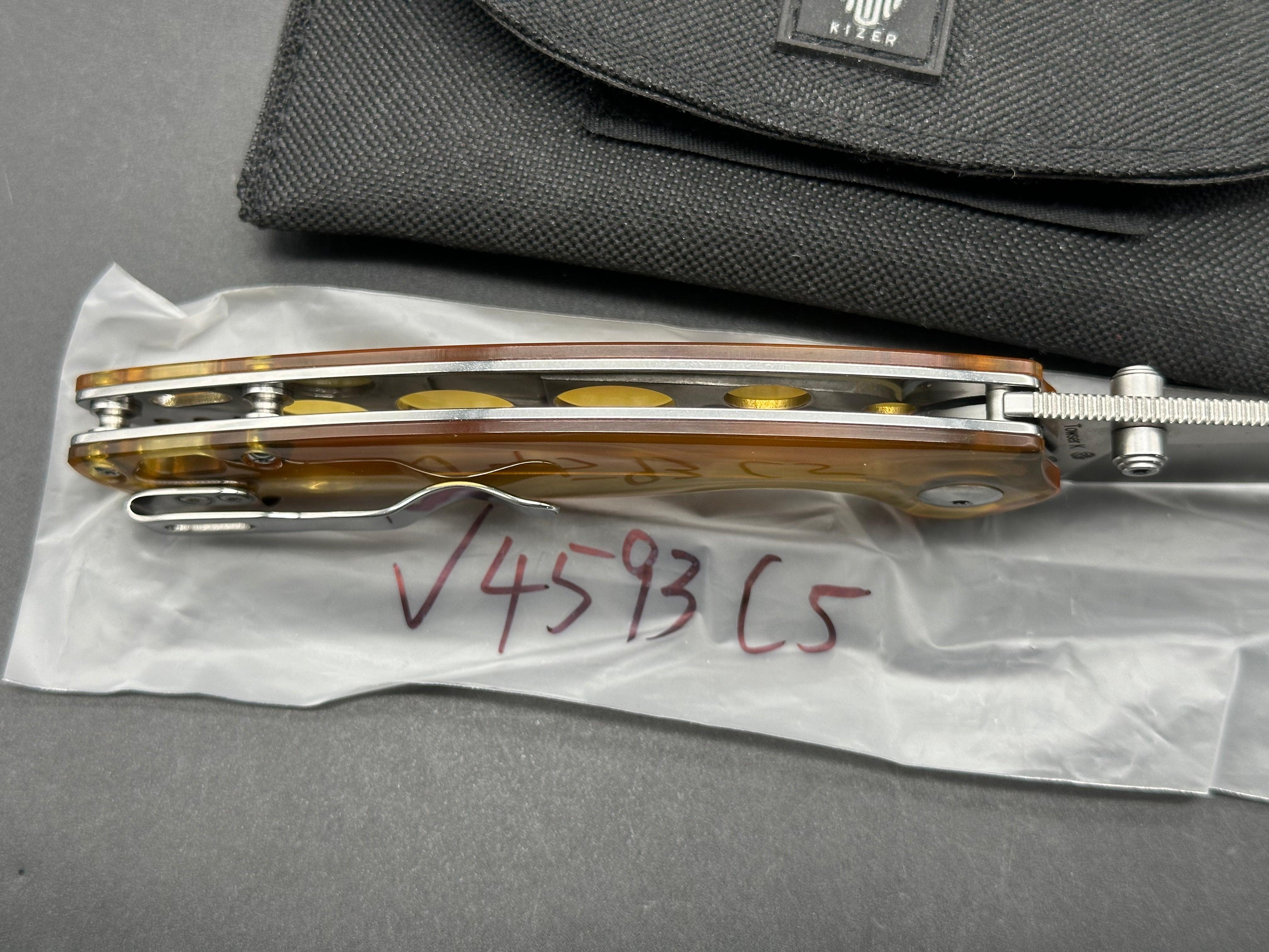 KIZER TOWSER K POCKET KNIFE 154CM BLADE ULTEM PEI HANDLE