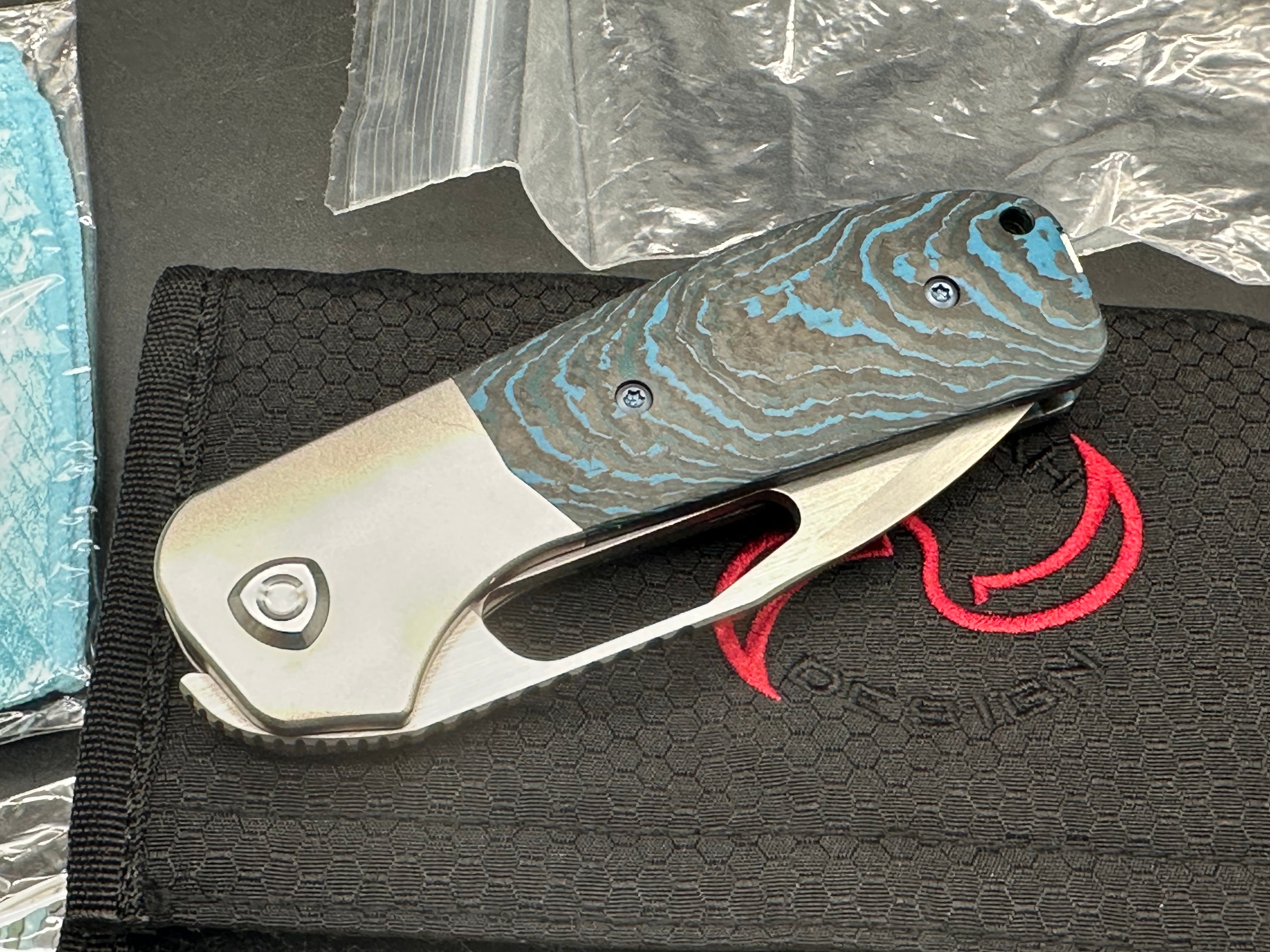 Liong Mah Field Duty 3.5, S90V Blade, Arctic Storm Titanium/Carbon Fiber Handle
