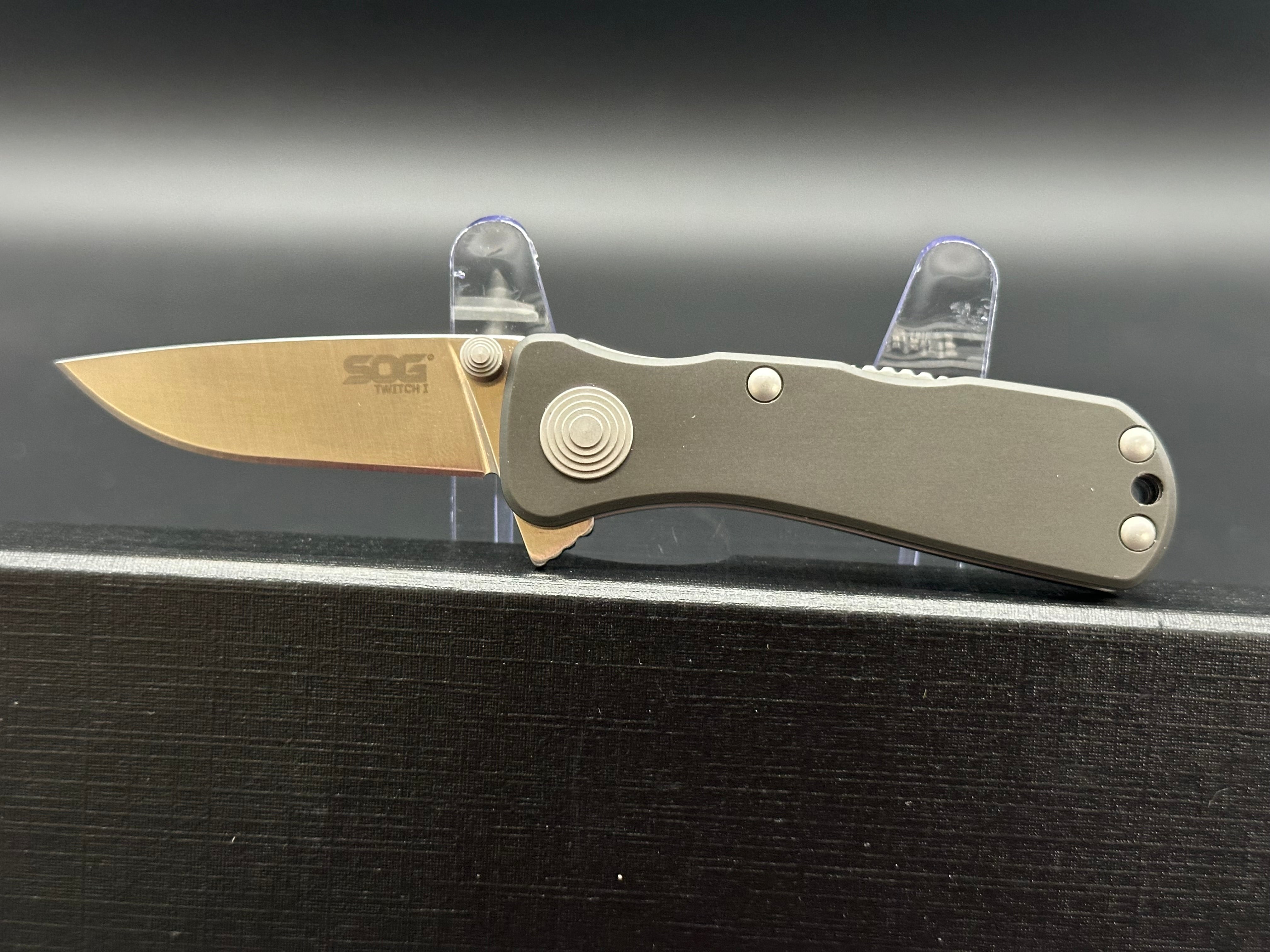 SOG Twitch I Assisted Opening Knife TWI-7 (2" Satin Plain)