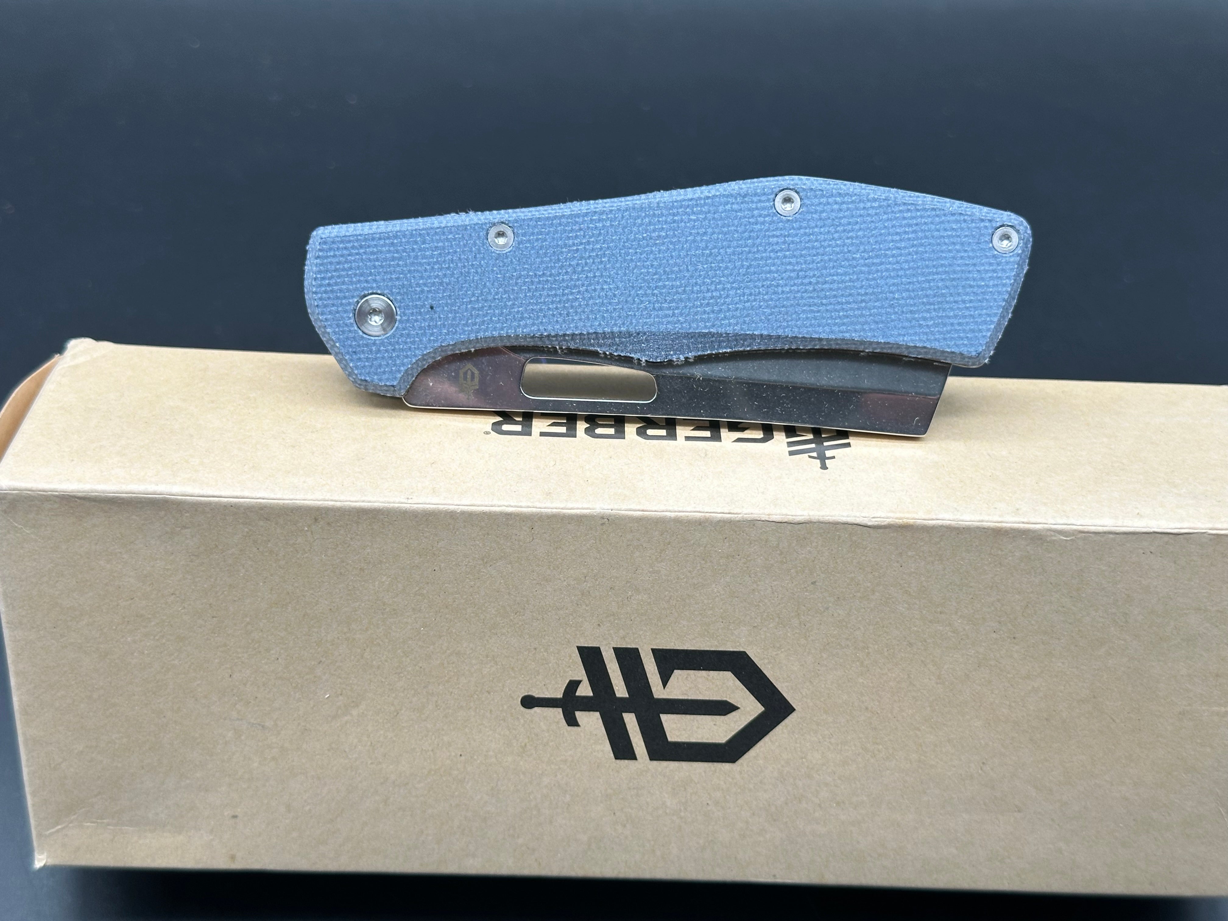 Gerber Flatiron Blue Micarta, D2
