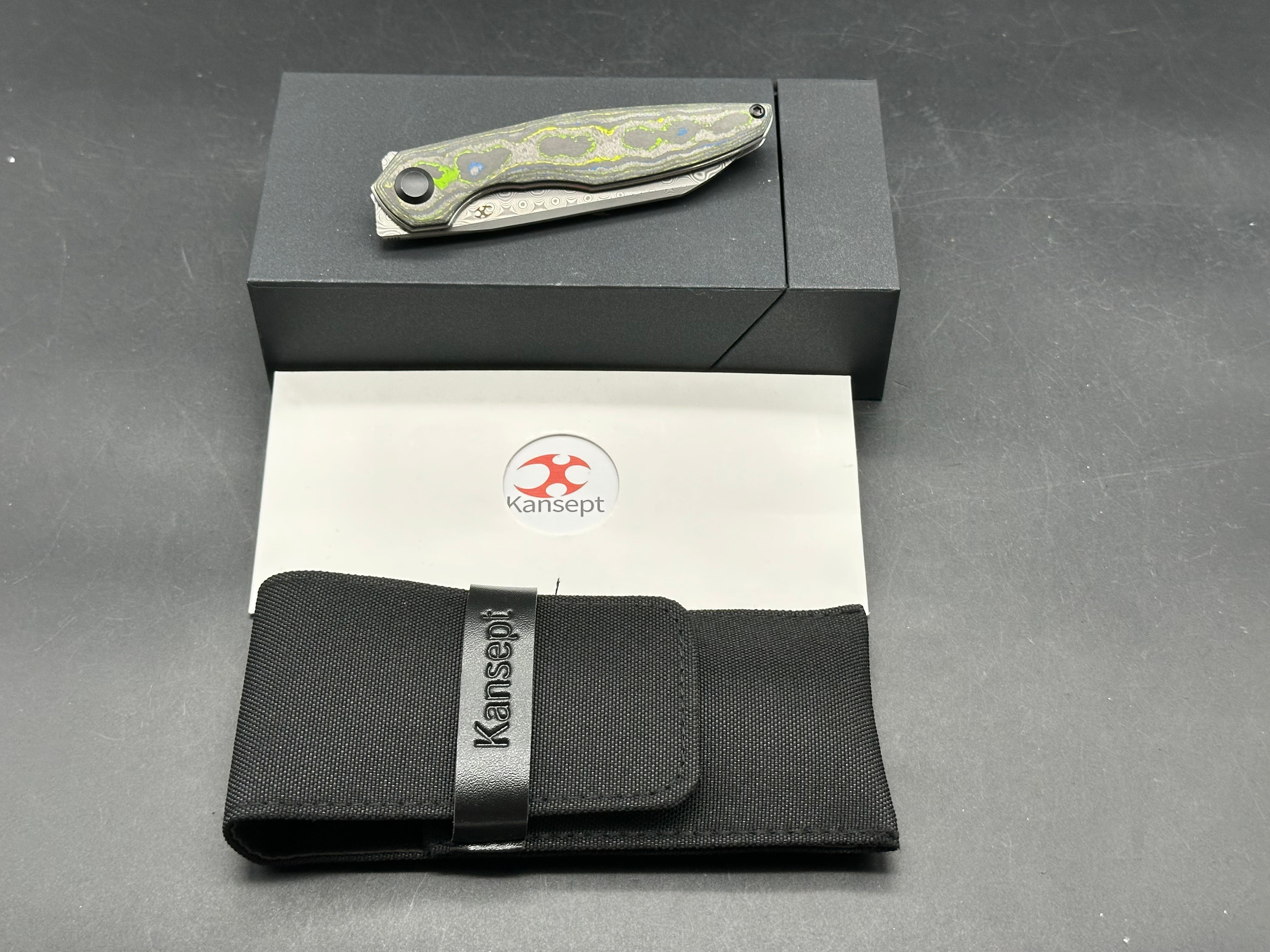KANSEPT HALIDE FOLDING KNIFE GECKO CAMO CARBON HANDLE DAMASCUS PLAIN EDGE